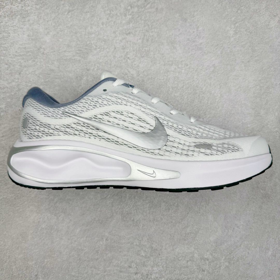 ＃纯原福利 NK Journey Run 旅程慢跑系列低帮轻质缓震休闲运动公路跑步鞋 采用科技织法轻盈织物合成鞋面材质 搭载柔软厚实ComfiRide 泡绵缓震组合外置防滑耐磨橡胶底片 穿上 Journey Run 公路跑步鞋 尽情畅跑 享受每一步的风景 搭载柔软厚实的 ComfiRide 泡绵缓震配置 助你征服充满挑战的路面 大步流星 微笑前行 该鞋款舒适非凡 让你爱不释脚 尺码：35.5 36 36.5 37.5 38 38.5 39 40 40.5 41 42 42.5 43 44 44.5 45-选品中心