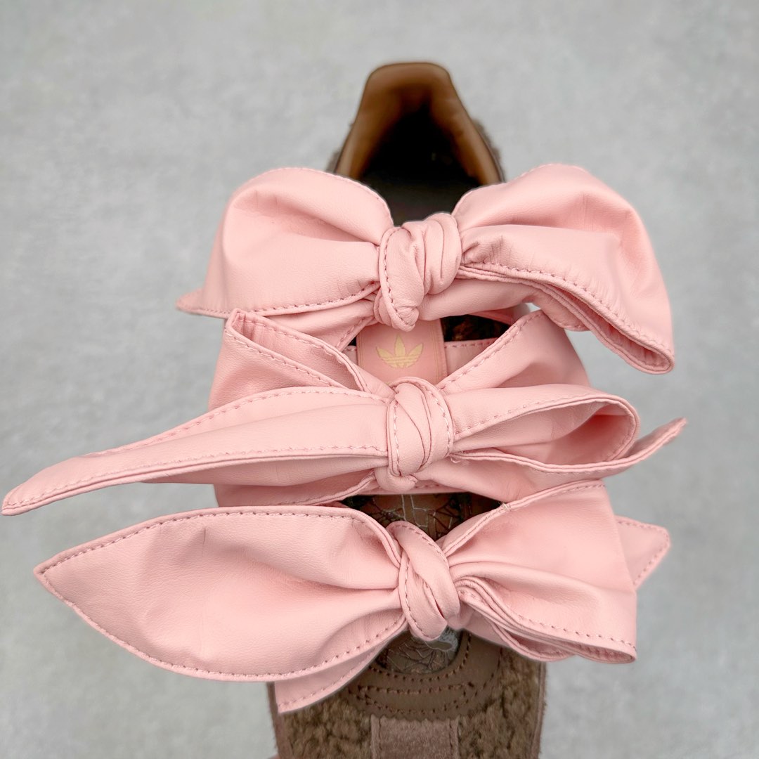 图片[5]-＃纯原 AD Wmns SL72 OG 系列德训足球风百搭低帮休闲运动板鞋 JH7341 采用高弹EVA+MODEL+RB三层组合底 区别市面RB一体大底 三层组合鞋底重量与原鞋一致 Originals 将有「T 头鞋」造型的诞生于 1972 年的 SL72 鞋款复刻带回 各位买鞋又有新选择了 1972 年 SL72 问世后 引领了后来阿迪达斯的跑鞋发展方向 其中「SL」代表了 Super Light 彰显了产品轻便的特性 1972 年 SL72 问世后 引领了后来阿迪达斯的跑鞋发展方向 其中「SL」代表了 Super Light 彰显了产品轻便的特性 这次 Originals 延续其轻质经典的基因 带来男女两款 SL72 男生款带来 SL72 RS 鞋型 RS 意为 Reshaped（重塑）鞋款在保留了经典的外观基础上 在尼龙材质里增加了填充物 使鞋型更加挺立和饱满 鞋头则更加圆润 鞋底的 EVA 材质则增加了鞋款的高度 女生款则带来 SL72 OG W 鞋型 OG 顾名思义则是致敬经典款式 相较于 RS（Reshaped）鞋款 鞋身更加纤细 其整体鞋身轮廓、线条、细节、材质上尊崇 70 年代 SL72 的设计 还原经典味道 尺码：36 36⅔ 37⅓ 38 38⅔ 39⅓ 40 40⅔ 41⅓ 42 42⅔ 43⅓ 44 44⅔ 45-选品中心