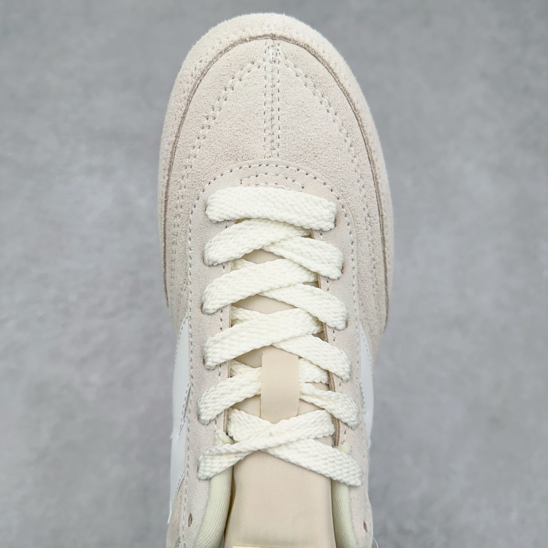 图片[4]-New Balance URC42 NB复古跑鞋 绒布拼接舒适耐磨跑步鞋限定 以更纯粹的复古风格设计打造的全新造型 侧身还以解构设计 将 N 字标志以做旧压花样式呈现 样式别具新意 则呈现出高级怀旧气质 也让鞋款在奢华时装风格与运动氛围之间达到了平衡 货号： URC42EBYH 尺码：36 37 37.5 38 38.5 39.5 40 40.5 41.5 42 42.5 43 44 45-选品中心