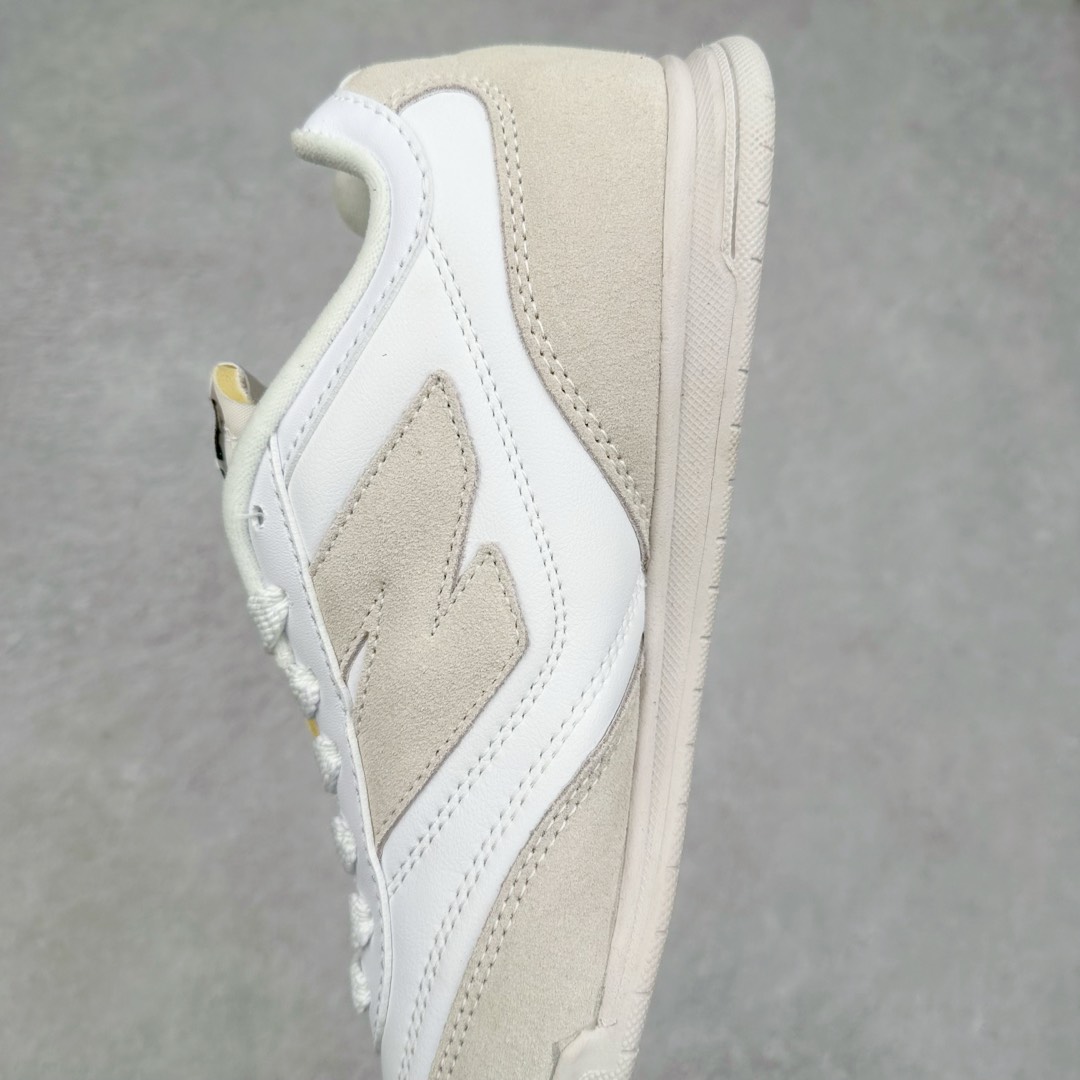 图片[7]-New Balance URC42 NB复古跑鞋 绒布拼接舒适耐磨跑步鞋限定 以更纯粹的复古风格设计打造的全新造型 侧身还以解构设计 将 N 字标志以做旧压花样式呈现 样式别具新意 则呈现出高级怀旧气质 也让鞋款在奢华时装风格与运动氛围之间达到了平衡 货号： URC42EBYH 尺码：36 37 37.5 38 38.5 39.5 40 40.5 41.5 42 42.5 43 44 45-选品中心