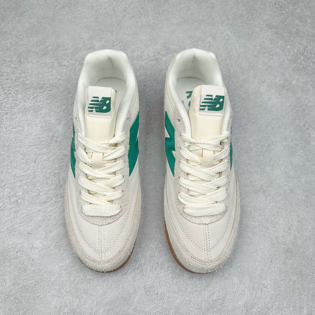 图片[2]-New Balance URC42 NB复古跑鞋 绒布拼接舒适耐磨跑步鞋限定 以更纯粹的复古风格设计打造的全新造型 侧身还以解构设计 将 N 字标志以做旧压花样式呈现 样式别具新意 则呈现出高级怀旧气质 也让鞋款在奢华时装风格与运动氛围之间达到了平衡 货号： URC42EBYH 尺码：36 37 37.5 38 38.5 39.5 40 40.5 41.5 42 42.5 43 44 45-选品中心