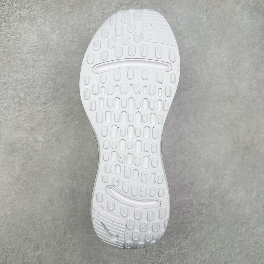 图片[9]-＃纯原福利 NK Journey Run 旅程慢跑系列低帮轻质缓震休闲运动公路跑步鞋 采用科技织法轻盈织物合成鞋面材质 搭载柔软厚实ComfiRide 泡绵缓震组合外置防滑耐磨橡胶底片 穿上 Journey Run 公路跑步鞋 尽情畅跑 享受每一步的风景 搭载柔软厚实的 ComfiRide 泡绵缓震配置 助你征服充满挑战的路面 大步流星 微笑前行 该鞋款舒适非凡 让你爱不释脚 尺码：35.5 36 36.5 37.5 38 38.5 39 40 40.5 41 42 42.5 43 44 44.5 45-选品中心