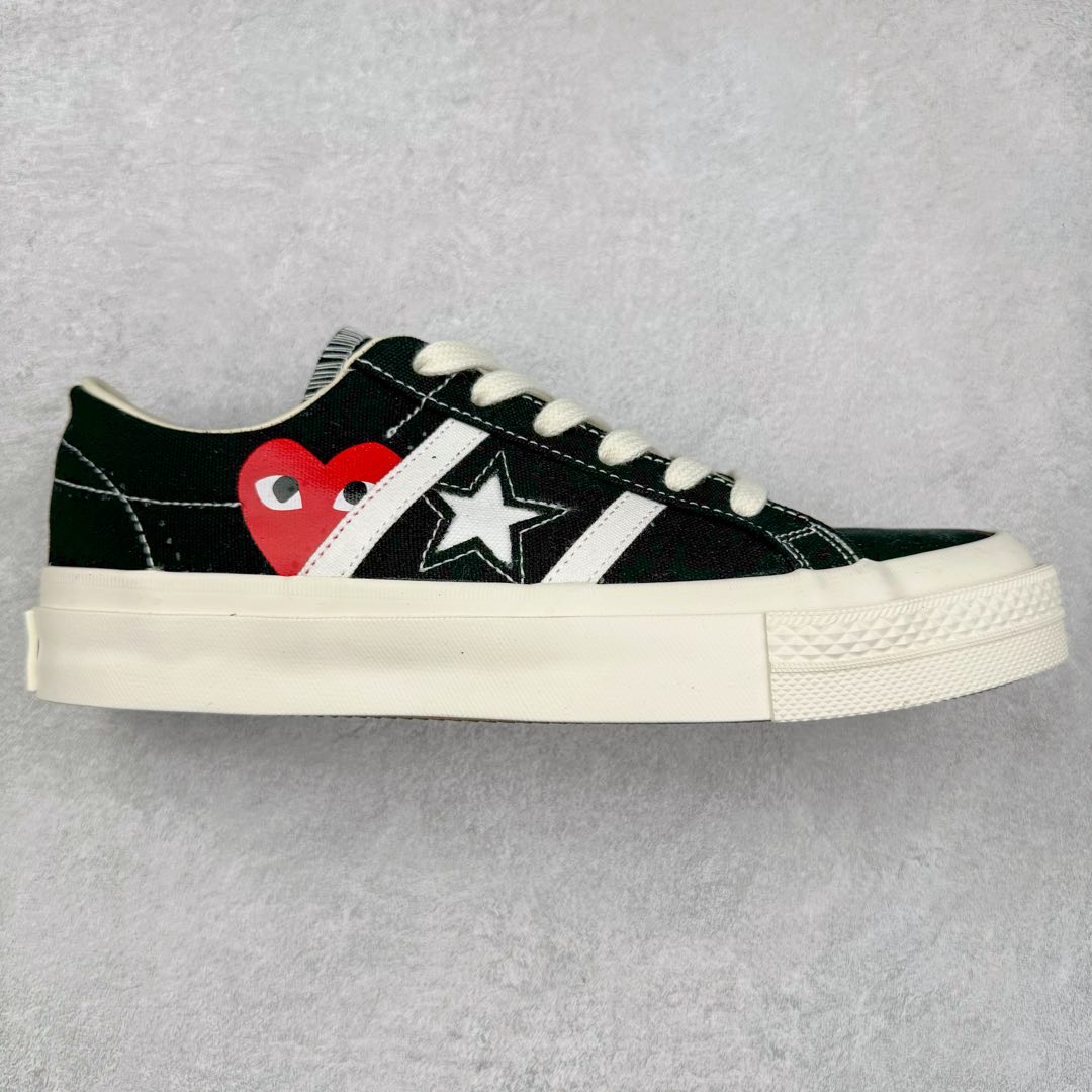 CDG x Converse One Star Academy Pro 川久保玲联名 黑白双杠一星联名复古休闲板鞋 匡威官方全新联名款 当经典“爱心眼”Logo巧妙融入One Star标志性的星标和双杠设计中 “心动”指数再次升级 搭载CX发泡鞋垫 真标硫化工艺 双层围条夹布防开胶工艺 内嵌EVA缓震鞋底装置 货号：A09870C 黑色 货号：A09878C 白色 尺码：35 36 36.5 37 37.5 38 39.5 40 41 41.5 42 42.5 43 44-选品中心