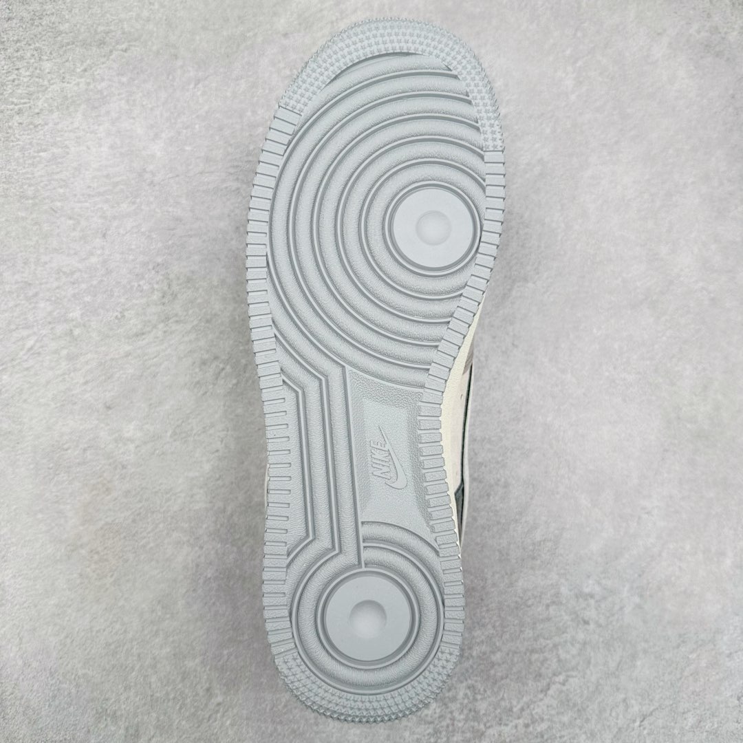 图片[9]-NK Air Force 1´07 Low 空军一号低帮百搭休闲运动板鞋 DW0831-896 柔软、弹性十足的缓震性能和出色的中底设计 横跨复古与现代的外型结合 造就出风靡全球 三十多年的Force 1 直到今天还深受青睐 尺码：36 36.5 37.5 38 38.5 39 40 40.5 41 42 42.5 43 44 44.5 45-选品中心