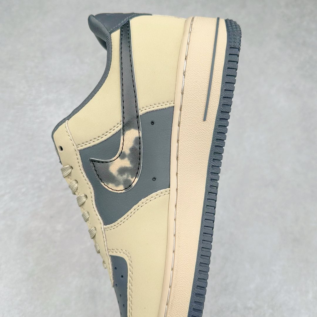 图片[7]-NK Air Force 1´07 Low 空军一号低帮百搭休闲运动板鞋 KK1988-033 柔软、弹性十足的缓震性能和出色的中底设计 横跨复古与现代的外型结合 造就出风靡全球 三十多年的Force 1 直到今天还深受青睐 尺码：36 36.5 37.5 38 38.5 39 40 40.5 41 42 42.5 43 44 44.5 45-选品中心