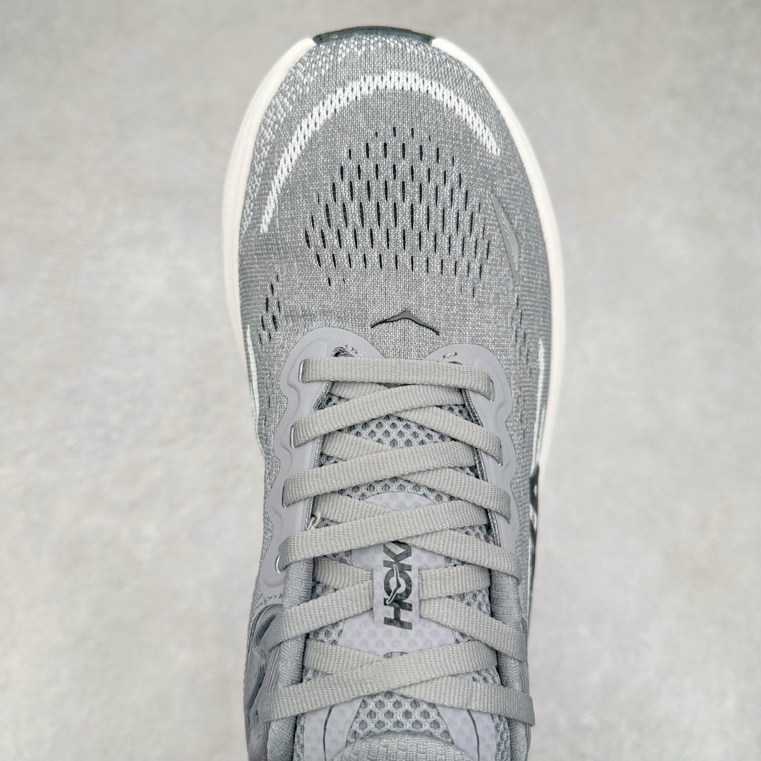 图片[4]-HOKA ONE ONE Bondi 9 WIDE 邦迪九代舒适防滑耐磨低帮休闲跑步鞋 HOKA ONE ONE是来自美国的跑步鞋知名品牌，创立于2009年，始终致力于为所有跑者提供更新、更好的跑步装备。相比常规跑鞋，HOKA ONE ONE特别研发使用性能独特的几何形跑鞋中底，此种鞋底更厚、更高、回弹性也更好，除了卓越的缓冲性能，它还能內各种阶段的跑者带来更具动感、更加稳定的跑步体验。HOKAONE ONE从设计之初就清楚意识到，要保证跑者步幅的均匀一致，双脚自然而然的运动至关重要。尺码：36 36.5 37.5 38 38.5 39 40 40.5 41 42 42.5 43 44 44.5 45-选品中心