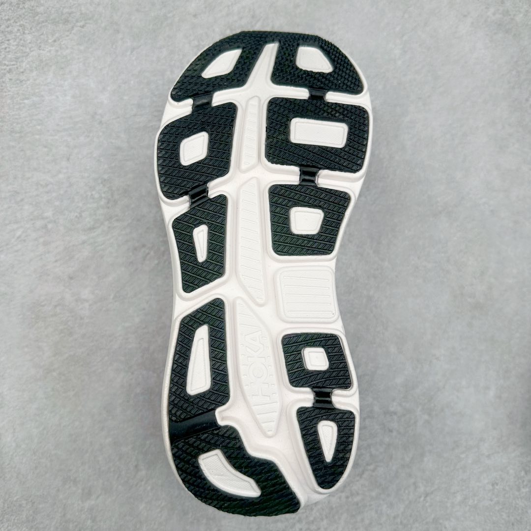 图片[9]-HOKA ONE ONE Bondi 9 WIDE 邦迪九代舒适防滑耐磨低帮休闲跑步鞋 HOKA ONE ONE是来自美国的跑步鞋知名品牌，创立于2009年，始终致力于为所有跑者提供更新、更好的跑步装备。相比常规跑鞋，HOKA ONE ONE特别研发使用性能独特的几何形跑鞋中底，此种鞋底更厚、更高、回弹性也更好，除了卓越的缓冲性能，它还能內各种阶段的跑者带来更具动感、更加稳定的跑步体验。HOKAONE ONE从设计之初就清楚意识到，要保证跑者步幅的均匀一致，双脚自然而然的运动至关重要。尺码：36 36.5 37.5 38 38.5 39 40 40.5 41 42 42.5 43 44 44.5 45-选品中心