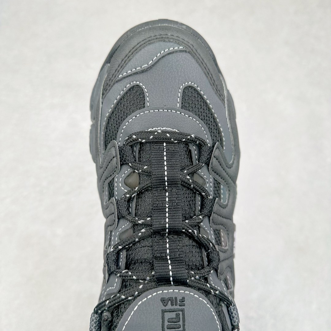 图片[4]-FILA originale collection Croissant 斐乐潮流Y2K复古潮牌防滑耐磨轻便低帮老爹鞋 FUSION 系列传承了 FILA 的百年基因，融入年轻运动及潮流文化，成为引领变革、创新突破的一代。以“1+N” 的跨界合作模式重现经典的同时创造经典。带来最出其不意的跨界合作惊喜。同时，FILAFUSION把FILA 的 DNA 融入到定制体验里，你可以随心制造厲于你的产品。FILA FUSION 的鞋家族涵盖了老爹鞋、跑步鞋、网球鞋、季节款。风格复古新潮，满足了时尚人士出行及各类运动的搭配需求，成为当下年轻人筷拥的鞋类品牌之一。FILA FUSION 走进年轻人的世界，通过年轻人运动，街舞，滑板，篮球，展现 FILA FUSION 的潮流态度和年轻文化。FILA FUSION 认为末来属于引领变革、创新突破的年轻一代，让我们一起构成 FILA 未来的蓝图吧！尺码：35.5 36 36.5 37.5 38 38.5 39 40-选品中心