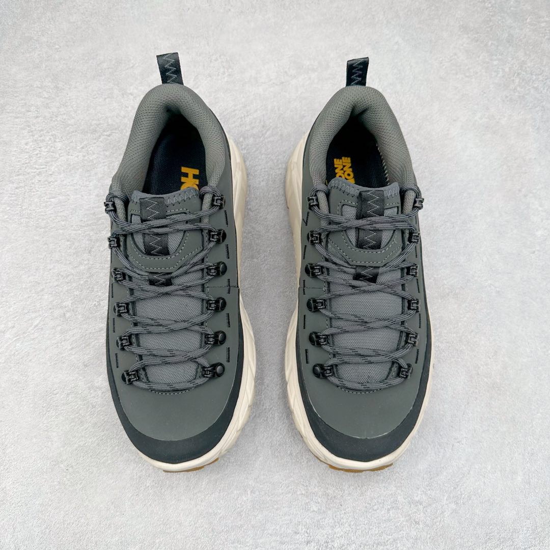 图片[2]-＃纯原 HOKA ONE ONE Tor Uitra Low 托亚潮流户外越野登山功能鞋 鞋款利用机能、户外、复古元素将都市型格与户外机能无缝结合 既能自由穿梭于城市的钢筋水泥之间 也能轻松演绎山系潮流搭配 全粒面皮革结合模压鞋口 提升持久耐穿度 直至鞋头的鞋带设计 舒适灵活的调节 搭配鞋头处HOKA ONE ONE飞翼纹饰 营造了个性十足的张扬气场 Tor Ultra 配备 Vibram® 鞋底与 EVA 和RMAT® 中底 给穿著者最佳的抓地力及舒适性 另外中底的金属摇杆可稳定脚部行程 当走过崎岖山路时依然让脚部得到平稳的感觉 而整对鞋以皮革和耐用尼龙布材打造 与坚固的鞋底相结合 可以牢固地支撑脚部和脚踝 另外外层搭载的Event技术 保持鞋履防水以及鞋内透气作用 尺码：36 36.5 37.5 38 38.5 39 40 40.5 41 42 42.5 43 44 44.5 45-选品中心