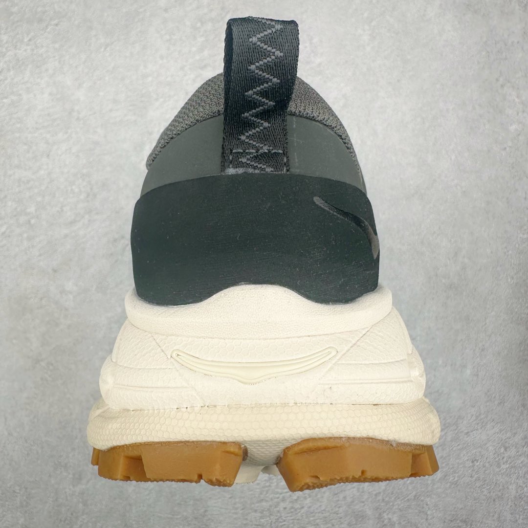 图片[8]-＃纯原 HOKA ONE ONE Tor Uitra Low 托亚潮流户外越野登山功能鞋 鞋款利用机能、户外、复古元素将都市型格与户外机能无缝结合 既能自由穿梭于城市的钢筋水泥之间 也能轻松演绎山系潮流搭配 全粒面皮革结合模压鞋口 提升持久耐穿度 直至鞋头的鞋带设计 舒适灵活的调节 搭配鞋头处HOKA ONE ONE飞翼纹饰 营造了个性十足的张扬气场 Tor Ultra 配备 Vibram® 鞋底与 EVA 和RMAT® 中底 给穿著者最佳的抓地力及舒适性 另外中底的金属摇杆可稳定脚部行程 当走过崎岖山路时依然让脚部得到平稳的感觉 而整对鞋以皮革和耐用尼龙布材打造 与坚固的鞋底相结合 可以牢固地支撑脚部和脚踝 另外外层搭载的Event技术 保持鞋履防水以及鞋内透气作用 尺码：36 36.5 37.5 38 38.5 39 40 40.5 41 42 42.5 43 44 44.5 45-选品中心