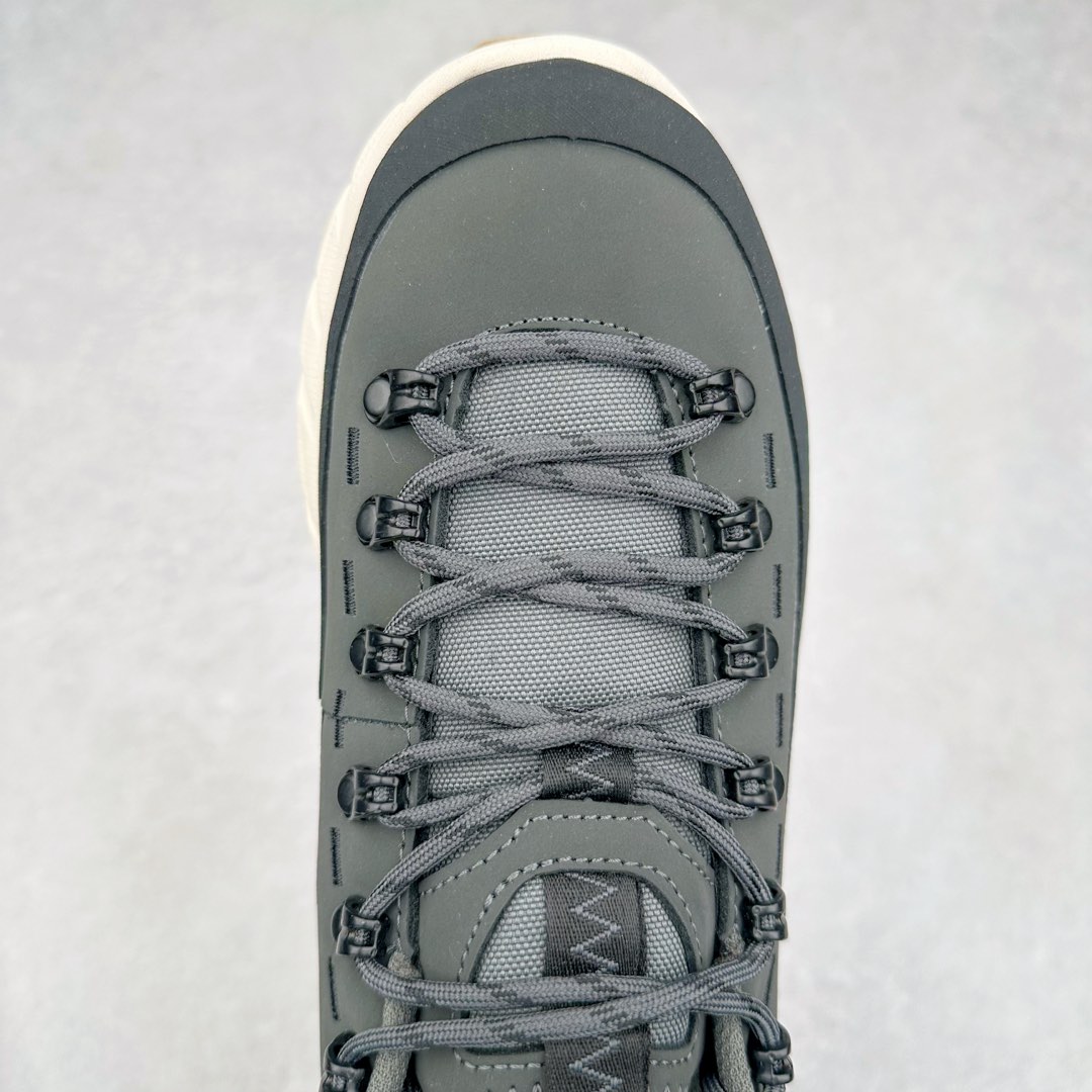 图片[4]-＃纯原 HOKA ONE ONE Tor Uitra Low 托亚潮流户外越野登山功能鞋 鞋款利用机能、户外、复古元素将都市型格与户外机能无缝结合 既能自由穿梭于城市的钢筋水泥之间 也能轻松演绎山系潮流搭配 全粒面皮革结合模压鞋口 提升持久耐穿度 直至鞋头的鞋带设计 舒适灵活的调节 搭配鞋头处HOKA ONE ONE飞翼纹饰 营造了个性十足的张扬气场 Tor Ultra 配备 Vibram® 鞋底与 EVA 和RMAT® 中底 给穿著者最佳的抓地力及舒适性 另外中底的金属摇杆可稳定脚部行程 当走过崎岖山路时依然让脚部得到平稳的感觉 而整对鞋以皮革和耐用尼龙布材打造 与坚固的鞋底相结合 可以牢固地支撑脚部和脚踝 另外外层搭载的Event技术 保持鞋履防水以及鞋内透气作用 尺码：36 36.5 37.5 38 38.5 39 40 40.5 41 42 42.5 43 44 44.5 45-选品中心