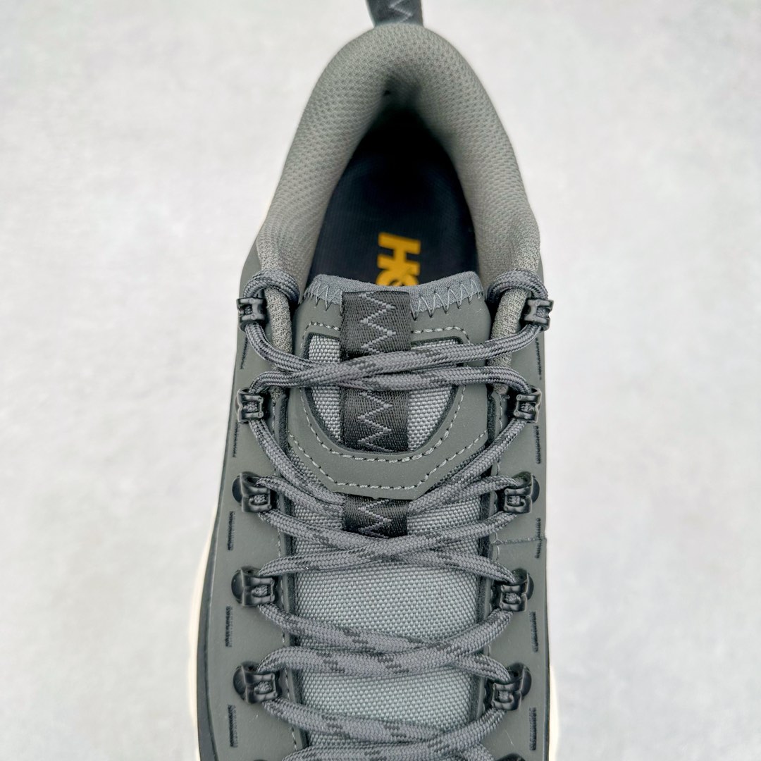 图片[5]-＃纯原 HOKA ONE ONE Tor Uitra Low 托亚潮流户外越野登山功能鞋 鞋款利用机能、户外、复古元素将都市型格与户外机能无缝结合 既能自由穿梭于城市的钢筋水泥之间 也能轻松演绎山系潮流搭配 全粒面皮革结合模压鞋口 提升持久耐穿度 直至鞋头的鞋带设计 舒适灵活的调节 搭配鞋头处HOKA ONE ONE飞翼纹饰 营造了个性十足的张扬气场 Tor Ultra 配备 Vibram® 鞋底与 EVA 和RMAT® 中底 给穿著者最佳的抓地力及舒适性 另外中底的金属摇杆可稳定脚部行程 当走过崎岖山路时依然让脚部得到平稳的感觉 而整对鞋以皮革和耐用尼龙布材打造 与坚固的鞋底相结合 可以牢固地支撑脚部和脚踝 另外外层搭载的Event技术 保持鞋履防水以及鞋内透气作用 尺码：36 36.5 37.5 38 38.5 39 40 40.5 41 42 42.5 43 44 44.5 45-选品中心