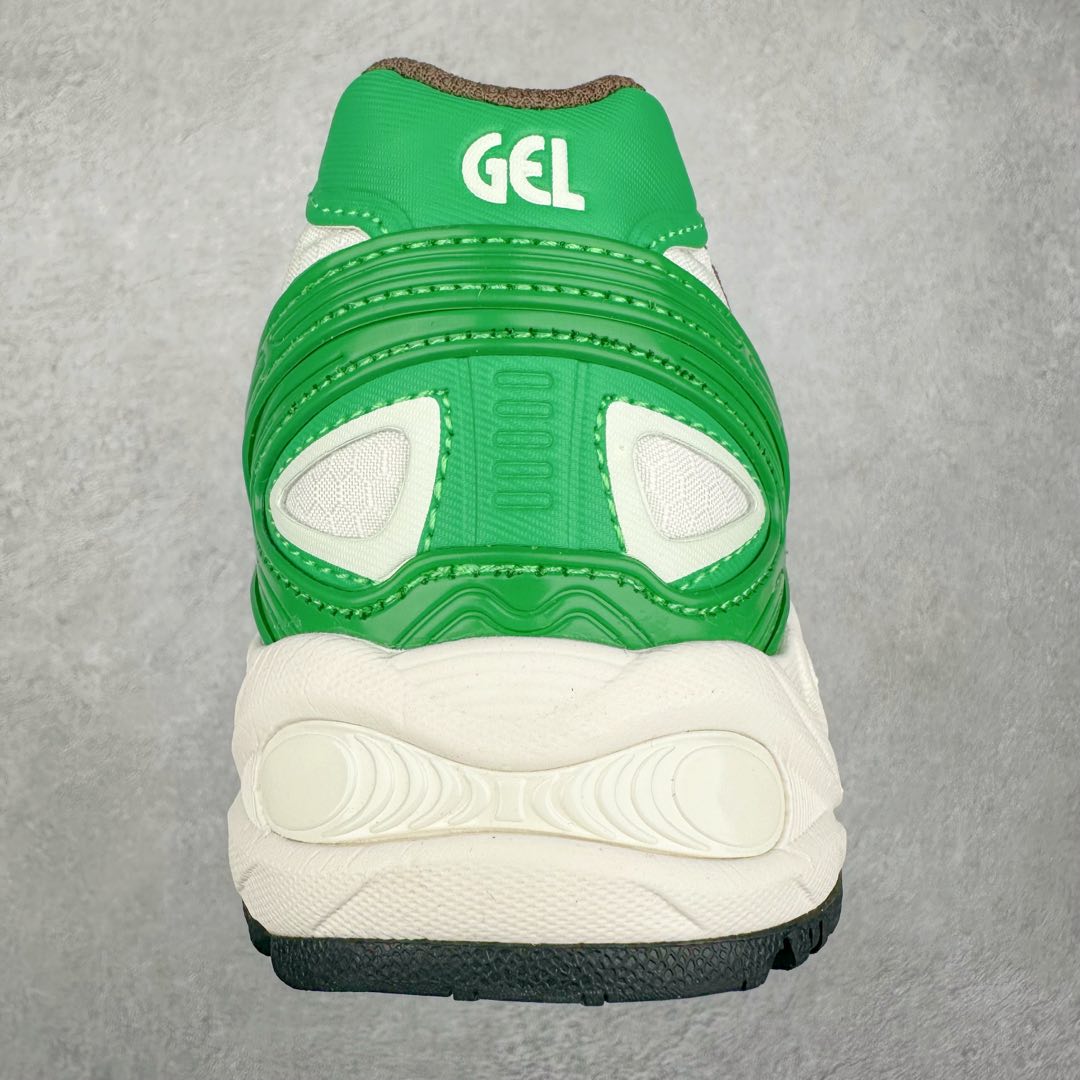 图片[8]-ASICS Gel-Kahana TR V4 亚瑟士机能户外风系列低帮轻量缓震休闲运动跑步鞋 身处城市的喧嚣，内心的想象却永不停歇，Z世代处于现实的繁忙中始终想象着生活的另一种可能和对未知的展望。想象并非背离现实，而是对自我最真实的期待。为鼓励新世代青年唤起对自我的正向的想象，并展开积极的行动，ASICS亚瑟士于2024释出全新主题——唤想自定义。率先推出鞋款GEL-KAHANA TR V4，将出色的城市潮流与户外机能融为一体，实现无界想象与唤回真实自我的完美连结。于城市绽放姿态，唤想自定义。GEL-KAHANA TR V4融合了极具户外型格的设计细节。鞋款大底与中底采用了AHAR耐磨橡胶与GEL缓震胶技术，拥有良好的抓地力与舒适的穿着体验。鞋底所使用的一体化TPU稳定片，为更好地贴合GEL-KAHANA TR V4而全新开模再造，能有效防止脚部过度扭转与侧翻，在提供优秀稳定性的同时，进一步增强了鞋款的机能设计美学。快速系带系统在方便穿戴的同时，为户外运动提供了更优的防护。 GEL-KAHANA TR V4为日常穿着提供稳定、舒适的支撑，鼓励每个人在城市空间中的大胆探索，追寻无拘束的旷野之梦。尺码：36 37 37.5 38 39 39.5 40.5 41.5 42 42.5 43.5 44 44.5 45-选品中心