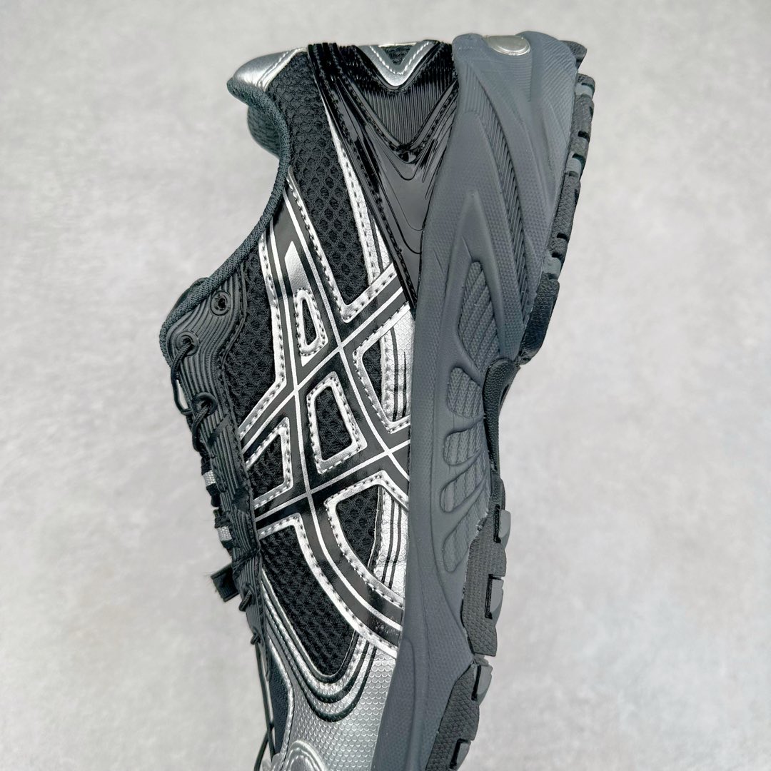 图片[7]-ASICS Gel-Kahana TR V4 亚瑟士机能户外风系列低帮轻量缓震休闲运动跑步鞋 身处城市的喧嚣，内心的想象却永不停歇，Z世代处于现实的繁忙中始终想象着生活的另一种可能和对未知的展望。想象并非背离现实，而是对自我最真实的期待。为鼓励新世代青年唤起对自我的正向的想象，并展开积极的行动，ASICS亚瑟士于2024释出全新主题——唤想自定义。率先推出鞋款GEL-KAHANA TR V4，将出色的城市潮流与户外机能融为一体，实现无界想象与唤回真实自我的完美连结。于城市绽放姿态，唤想自定义。GEL-KAHANA TR V4融合了极具户外型格的设计细节。鞋款大底与中底采用了AHAR耐磨橡胶与GEL缓震胶技术，拥有良好的抓地力与舒适的穿着体验。鞋底所使用的一体化TPU稳定片，为更好地贴合GEL-KAHANA TR V4而全新开模再造，能有效防止脚部过度扭转与侧翻，在提供优秀稳定性的同时，进一步增强了鞋款的机能设计美学。快速系带系统在方便穿戴的同时，为户外运动提供了更优的防护。 GEL-KAHANA TR V4为日常穿着提供稳定、舒适的支撑，鼓励每个人在城市空间中的大胆探索，追寻无拘束的旷野之梦。尺码：36 37 37.5 38 39 39.5 40.5 41.5 42 42.5 43.5 44 44.5 45-选品中心