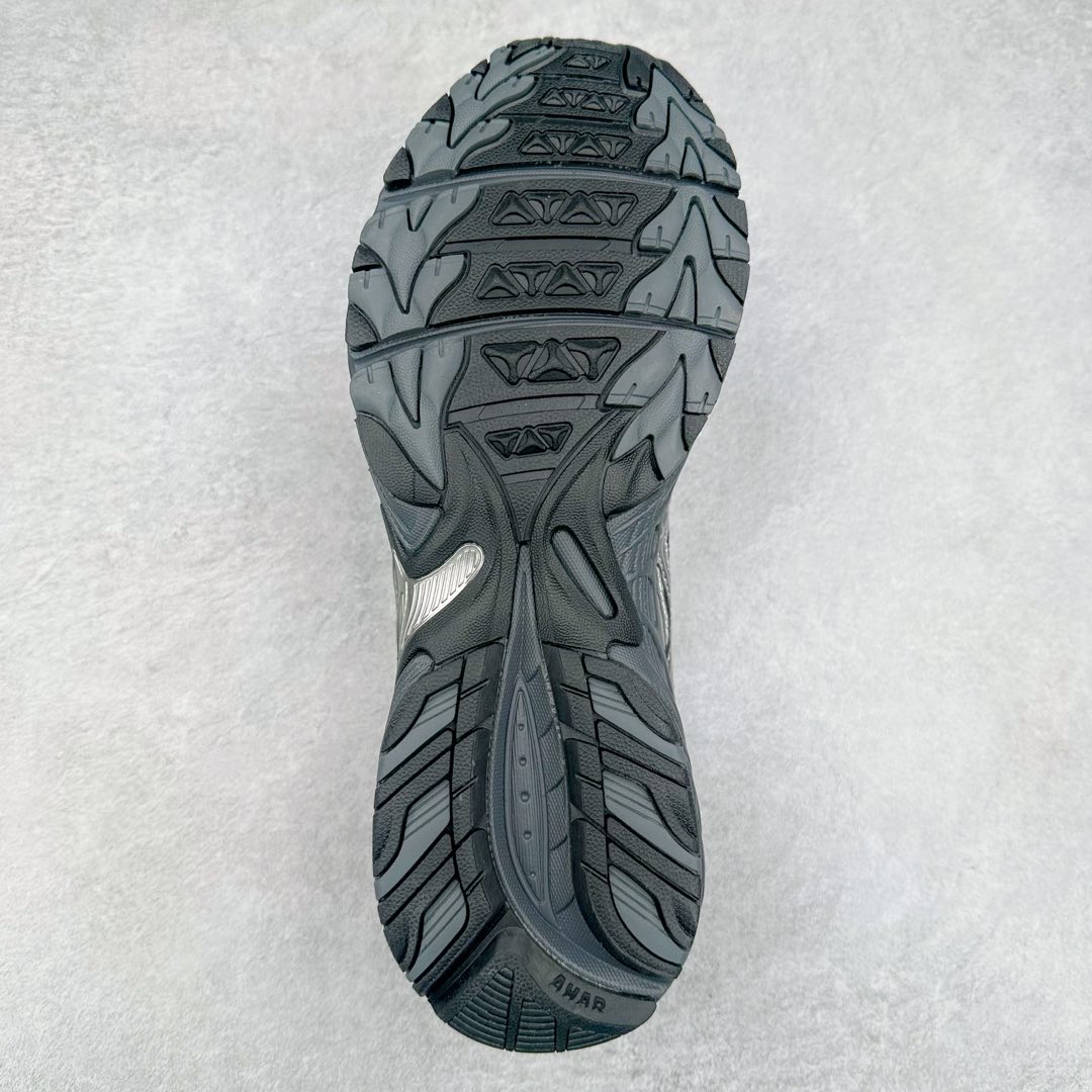 图片[9]-ASICS Gel-Kahana TR V4 亚瑟士机能户外风系列低帮轻量缓震休闲运动跑步鞋 身处城市的喧嚣，内心的想象却永不停歇，Z世代处于现实的繁忙中始终想象着生活的另一种可能和对未知的展望。想象并非背离现实，而是对自我最真实的期待。为鼓励新世代青年唤起对自我的正向的想象，并展开积极的行动，ASICS亚瑟士于2024释出全新主题——唤想自定义。率先推出鞋款GEL-KAHANA TR V4，将出色的城市潮流与户外机能融为一体，实现无界想象与唤回真实自我的完美连结。于城市绽放姿态，唤想自定义。GEL-KAHANA TR V4融合了极具户外型格的设计细节。鞋款大底与中底采用了AHAR耐磨橡胶与GEL缓震胶技术，拥有良好的抓地力与舒适的穿着体验。鞋底所使用的一体化TPU稳定片，为更好地贴合GEL-KAHANA TR V4而全新开模再造，能有效防止脚部过度扭转与侧翻，在提供优秀稳定性的同时，进一步增强了鞋款的机能设计美学。快速系带系统在方便穿戴的同时，为户外运动提供了更优的防护。 GEL-KAHANA TR V4为日常穿着提供稳定、舒适的支撑，鼓励每个人在城市空间中的大胆探索，追寻无拘束的旷野之梦。尺码：36 37 37.5 38 39 39.5 40.5 41.5 42 42.5 43.5 44 44.5 45-选品中心