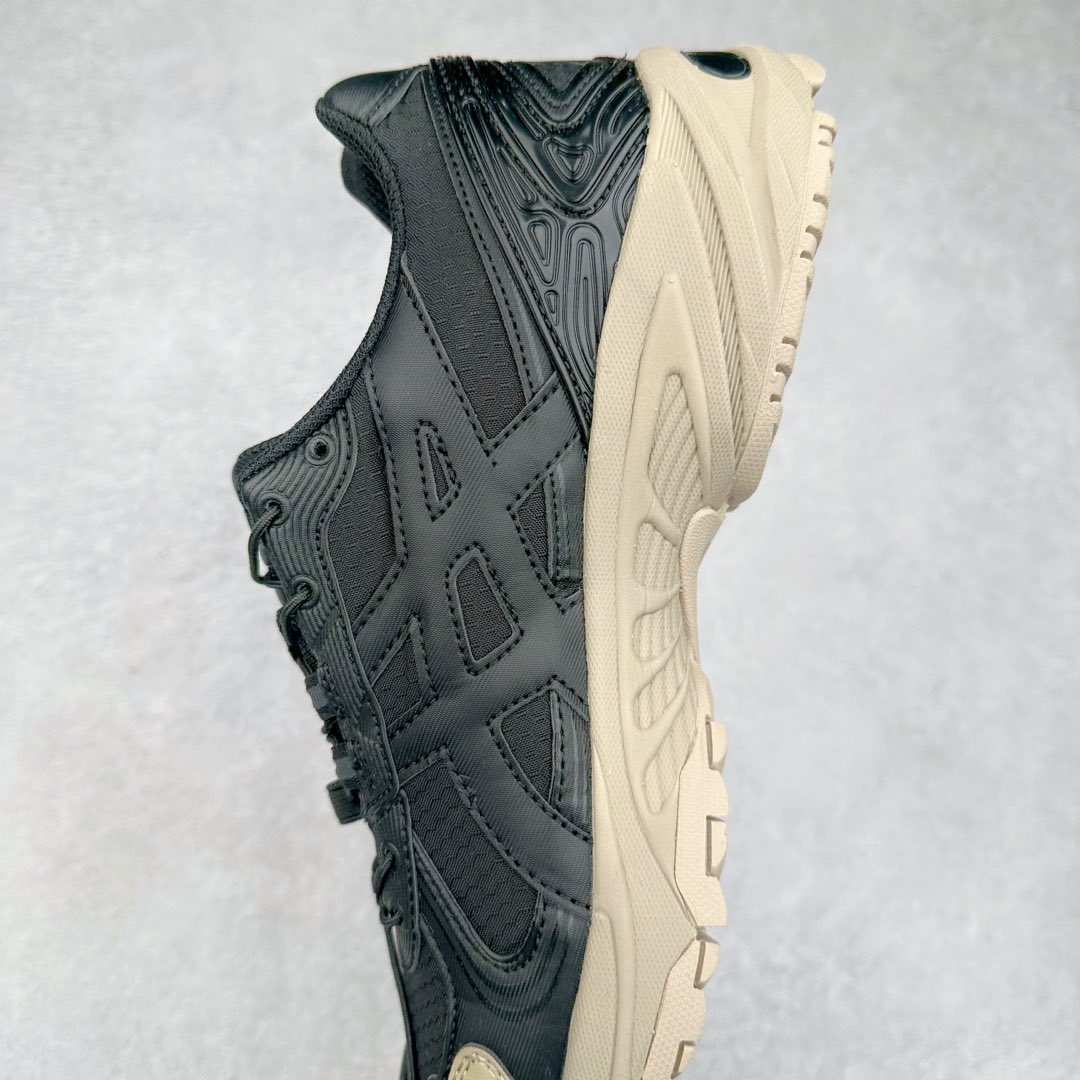 图片[7]-ASICS Gel-Kahana TR V4 亚瑟士机能户外风系列低帮轻量缓震休闲运动跑步鞋 身处城市的喧嚣，内心的想象却永不停歇，Z世代处于现实的繁忙中始终想象着生活的另一种可能和对未知的展望。想象并非背离现实，而是对自我最真实的期待。为鼓励新世代青年唤起对自我的正向的想象，并展开积极的行动，ASICS亚瑟士于2024释出全新主题——唤想自定义。率先推出鞋款GEL-KAHANA TR V4，将出色的城市潮流与户外机能融为一体，实现无界想象与唤回真实自我的完美连结。于城市绽放姿态，唤想自定义。GEL-KAHANA TR V4融合了极具户外型格的设计细节。鞋款大底与中底采用了AHAR耐磨橡胶与GEL缓震胶技术，拥有良好的抓地力与舒适的穿着体验。鞋底所使用的一体化TPU稳定片，为更好地贴合GEL-KAHANA TR V4而全新开模再造，能有效防止脚部过度扭转与侧翻，在提供优秀稳定性的同时，进一步增强了鞋款的机能设计美学。快速系带系统在方便穿戴的同时，为户外运动提供了更优的防护。 GEL-KAHANA TR V4为日常穿着提供稳定、舒适的支撑，鼓励每个人在城市空间中的大胆探索，追寻无拘束的旷野之梦。尺码：36 37 37.5 38 39 39.5 40.5 41.5 42 42.5 43.5 44 44.5 45-选品中心