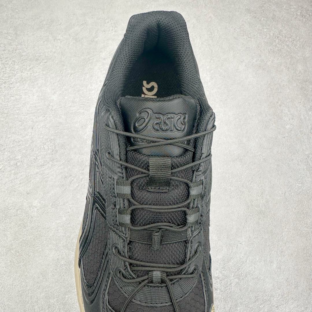 图片[5]-ASICS Gel-Kahana TR V4 亚瑟士机能户外风系列低帮轻量缓震休闲运动跑步鞋 身处城市的喧嚣，内心的想象却永不停歇，Z世代处于现实的繁忙中始终想象着生活的另一种可能和对未知的展望。想象并非背离现实，而是对自我最真实的期待。为鼓励新世代青年唤起对自我的正向的想象，并展开积极的行动，ASICS亚瑟士于2024释出全新主题——唤想自定义。率先推出鞋款GEL-KAHANA TR V4，将出色的城市潮流与户外机能融为一体，实现无界想象与唤回真实自我的完美连结。于城市绽放姿态，唤想自定义。GEL-KAHANA TR V4融合了极具户外型格的设计细节。鞋款大底与中底采用了AHAR耐磨橡胶与GEL缓震胶技术，拥有良好的抓地力与舒适的穿着体验。鞋底所使用的一体化TPU稳定片，为更好地贴合GEL-KAHANA TR V4而全新开模再造，能有效防止脚部过度扭转与侧翻，在提供优秀稳定性的同时，进一步增强了鞋款的机能设计美学。快速系带系统在方便穿戴的同时，为户外运动提供了更优的防护。 GEL-KAHANA TR V4为日常穿着提供稳定、舒适的支撑，鼓励每个人在城市空间中的大胆探索，追寻无拘束的旷野之梦。尺码：36 37 37.5 38 39 39.5 40.5 41.5 42 42.5 43.5 44 44.5 45-选品中心