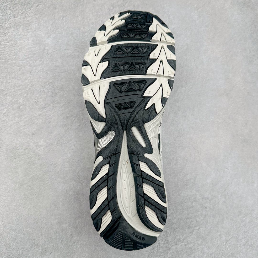 图片[9]-ASICS Gel-Kahana TR V4 亚瑟士机能户外风系列低帮轻量缓震休闲运动跑步鞋 身处城市的喧嚣，内心的想象却永不停歇，Z世代处于现实的繁忙中始终想象着生活的另一种可能和对未知的展望。想象并非背离现实，而是对自我最真实的期待。为鼓励新世代青年唤起对自我的正向的想象，并展开积极的行动，ASICS亚瑟士于2024释出全新主题——唤想自定义。率先推出鞋款GEL-KAHANA TR V4，将出色的城市潮流与户外机能融为一体，实现无界想象与唤回真实自我的完美连结。于城市绽放姿态，唤想自定义。GEL-KAHANA TR V4融合了极具户外型格的设计细节。鞋款大底与中底采用了AHAR耐磨橡胶与GEL缓震胶技术，拥有良好的抓地力与舒适的穿着体验。鞋底所使用的一体化TPU稳定片，为更好地贴合GEL-KAHANA TR V4而全新开模再造，能有效防止脚部过度扭转与侧翻，在提供优秀稳定性的同时，进一步增强了鞋款的机能设计美学。快速系带系统在方便穿戴的同时，为户外运动提供了更优的防护。 GEL-KAHANA TR V4为日常穿着提供稳定、舒适的支撑，鼓励每个人在城市空间中的大胆探索，追寻无拘束的旷野之梦。尺码：36 37 37.5 38 39 39.5 40.5 41.5 42 42.5 43.5 44 44.5 45-选品中心