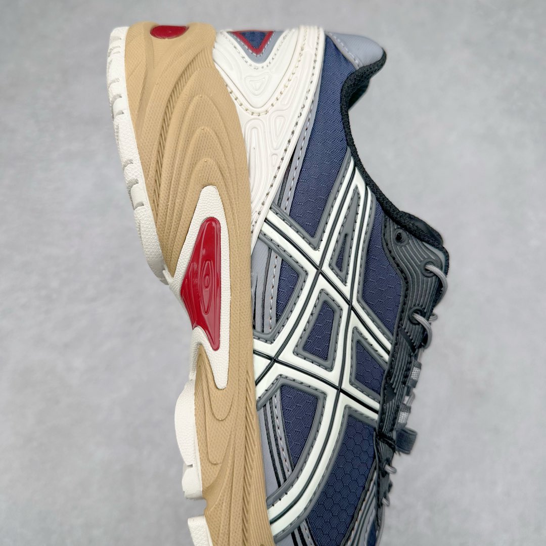 图片[6]-ASICS Gel-Kahana TR V4 亚瑟士机能户外风系列低帮轻量缓震休闲运动跑步鞋 身处城市的喧嚣，内心的想象却永不停歇，Z世代处于现实的繁忙中始终想象着生活的另一种可能和对未知的展望。想象并非背离现实，而是对自我最真实的期待。为鼓励新世代青年唤起对自我的正向的想象，并展开积极的行动，ASICS亚瑟士于2024释出全新主题——唤想自定义。率先推出鞋款GEL-KAHANA TR V4，将出色的城市潮流与户外机能融为一体，实现无界想象与唤回真实自我的完美连结。于城市绽放姿态，唤想自定义。GEL-KAHANA TR V4融合了极具户外型格的设计细节。鞋款大底与中底采用了AHAR耐磨橡胶与GEL缓震胶技术，拥有良好的抓地力与舒适的穿着体验。鞋底所使用的一体化TPU稳定片，为更好地贴合GEL-KAHANA TR V4而全新开模再造，能有效防止脚部过度扭转与侧翻，在提供优秀稳定性的同时，进一步增强了鞋款的机能设计美学。快速系带系统在方便穿戴的同时，为户外运动提供了更优的防护。 GEL-KAHANA TR V4为日常穿着提供稳定、舒适的支撑，鼓励每个人在城市空间中的大胆探索，追寻无拘束的旷野之梦。尺码：36 37 37.5 38 39 39.5 40.5 41.5 42 42.5 43.5 44 44.5 45-选品中心