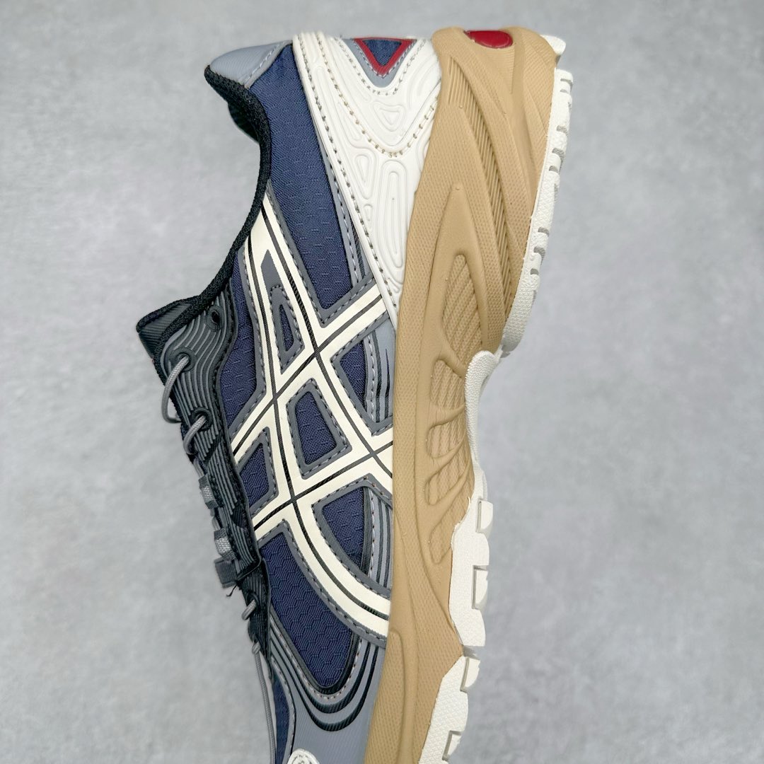 图片[7]-ASICS Gel-Kahana TR V4 亚瑟士机能户外风系列低帮轻量缓震休闲运动跑步鞋 身处城市的喧嚣，内心的想象却永不停歇，Z世代处于现实的繁忙中始终想象着生活的另一种可能和对未知的展望。想象并非背离现实，而是对自我最真实的期待。为鼓励新世代青年唤起对自我的正向的想象，并展开积极的行动，ASICS亚瑟士于2024释出全新主题——唤想自定义。率先推出鞋款GEL-KAHANA TR V4，将出色的城市潮流与户外机能融为一体，实现无界想象与唤回真实自我的完美连结。于城市绽放姿态，唤想自定义。GEL-KAHANA TR V4融合了极具户外型格的设计细节。鞋款大底与中底采用了AHAR耐磨橡胶与GEL缓震胶技术，拥有良好的抓地力与舒适的穿着体验。鞋底所使用的一体化TPU稳定片，为更好地贴合GEL-KAHANA TR V4而全新开模再造，能有效防止脚部过度扭转与侧翻，在提供优秀稳定性的同时，进一步增强了鞋款的机能设计美学。快速系带系统在方便穿戴的同时，为户外运动提供了更优的防护。 GEL-KAHANA TR V4为日常穿着提供稳定、舒适的支撑，鼓励每个人在城市空间中的大胆探索，追寻无拘束的旷野之梦。尺码：36 37 37.5 38 39 39.5 40.5 41.5 42 42.5 43.5 44 44.5 45-选品中心