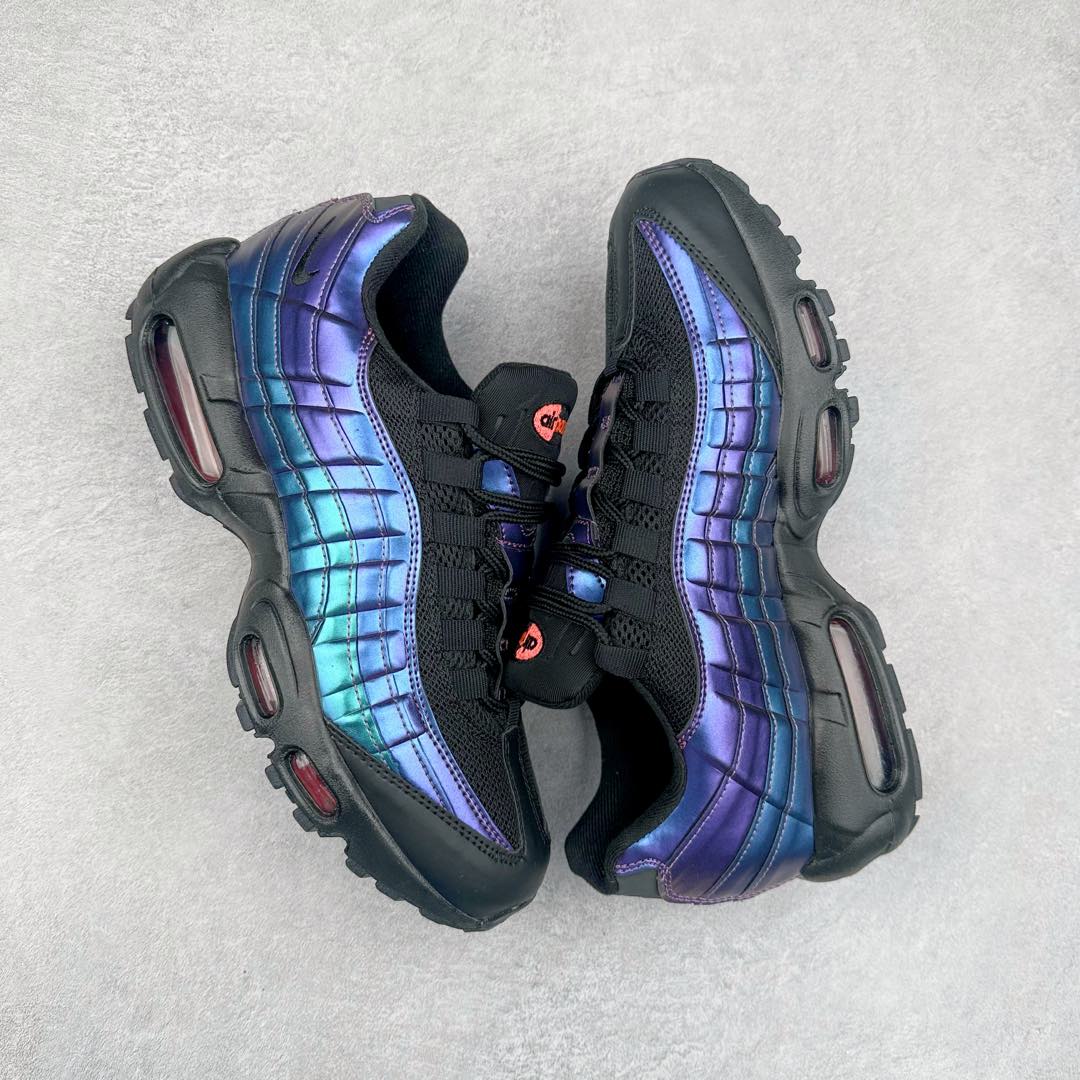 图片[3]-＃MX版 NK Air Max 95 复古减震气垫跑鞋 经典重温 538416-021 外单专供大厂出品 品质稳定 一百余色 终端操作 鞋款设计灵感源于人体构造 中底设计基于人体的脊柱构造 是整体设计的核心 尼龙孔眼代表了肋骨 而分层式面板和网眼象征着肌肉纤维和肉体组织 Air Max 95采用了两个独立的吹塑成型的Air-Sole单元 并首次在前掌使用可视化气垫设计 Swoosh logo夜当作一个 点符号放在了鞋子的后帮位置 20年的发展让 AIR MAX 95有了不同的故事 20年后再度面向世人的时候 焕然一新的面貌 让人有了另外一种清新脱俗的感觉 尺码：39 40 40.5 41 42 42.5 43 44 44.5 45 46 47.5 48-选品中心