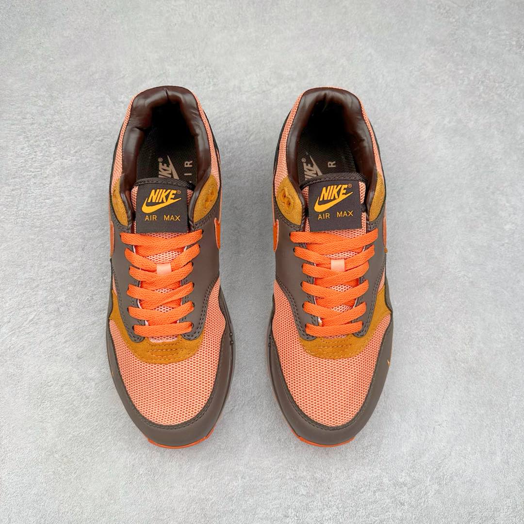 图片[2]-NK Air Max 1 初代复古气垫慢跑鞋 HF7346-200 由Tinker Hatfeld和Mark Parker在1987年设计 灵感来自于巴黎蓬皮杜中心 在参观了蓬皮杜中心之后提出了Air Max的标志性开窗可视气垫的理念 并将其实际开发成功 是NK史上第一双可视气垫跑鞋 凭借着Air Max气垫带来的舒适脚感和鞋面面料上的不断精进才使得Air Max 1在现如今都是复古慢跑鞋的首选 深厚的历史渊源 独特的流线形设计 极为复古的外观使得它深受鞋迷的喜爱 尺码：36 36.5 37.5 38 38.5 39 40 40.5 41 42 42.5 43 44 44.5 45-选品中心
