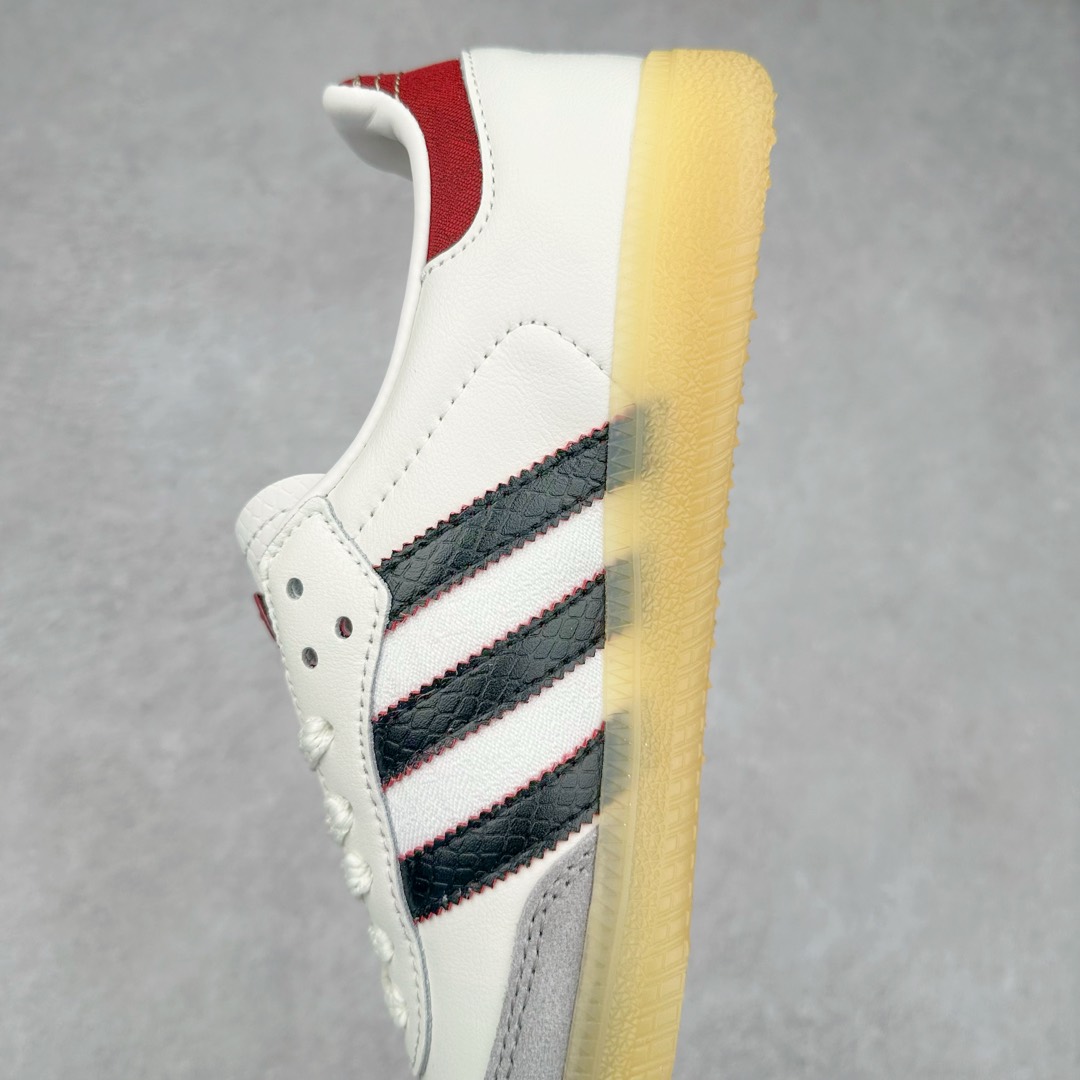 图片[7]-AD Original Samba OG 复古经典轻便板鞋 JQ5976 这款桑巴鞋展示了高质量的工艺 带有装饰的超锁缝制和无缝的手感 柔软、柔软的皮革造型和标志性的3条纹完成了精致的外观 正规合身鞋带 鞋面上有绒面鞋垫 橡胶鞋底 享受正畸套筒软感 自50年代首次亮相以来就一直在赢得粉丝的青睐 尺码：36 36.5 37.5 38 38.5 39 40 40.5 41 42 42.5 43 44 44.5 45-选品中心