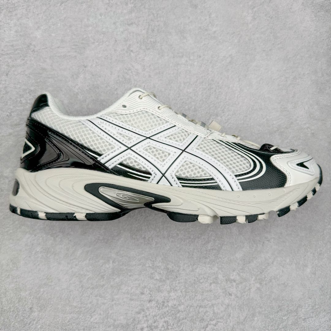 ASICS Gel-Kahana TR V4 亚瑟士机能户外风系列低帮轻量缓震休闲运动跑步鞋 身处城市的喧嚣，内心的想象却永不停歇，Z世代处于现实的繁忙中始终想象着生活的另一种可能和对未知的展望。想象并非背离现实，而是对自我最真实的期待。为鼓励新世代青年唤起对自我的正向的想象，并展开积极的行动，ASICS亚瑟士于2024释出全新主题——唤想自定义。率先推出鞋款GEL-KAHANA TR V4，将出色的城市潮流与户外机能融为一体，实现无界想象与唤回真实自我的完美连结。于城市绽放姿态，唤想自定义。GEL-KAHANA TR V4融合了极具户外型格的设计细节。鞋款大底与中底采用了AHAR耐磨橡胶与GEL缓震胶技术，拥有良好的抓地力与舒适的穿着体验。鞋底所使用的一体化TPU稳定片，为更好地贴合GEL-KAHANA TR V4而全新开模再造，能有效防止脚部过度扭转与侧翻，在提供优秀稳定性的同时，进一步增强了鞋款的机能设计美学。快速系带系统在方便穿戴的同时，为户外运动提供了更优的防护。 GEL-KAHANA TR V4为日常穿着提供稳定、舒适的支撑，鼓励每个人在城市空间中的大胆探索，追寻无拘束的旷野之梦。尺码：36 37 37.5 38 39 39.5 40.5 41.5 42 42.5 43.5 44 44.5 45-选品中心