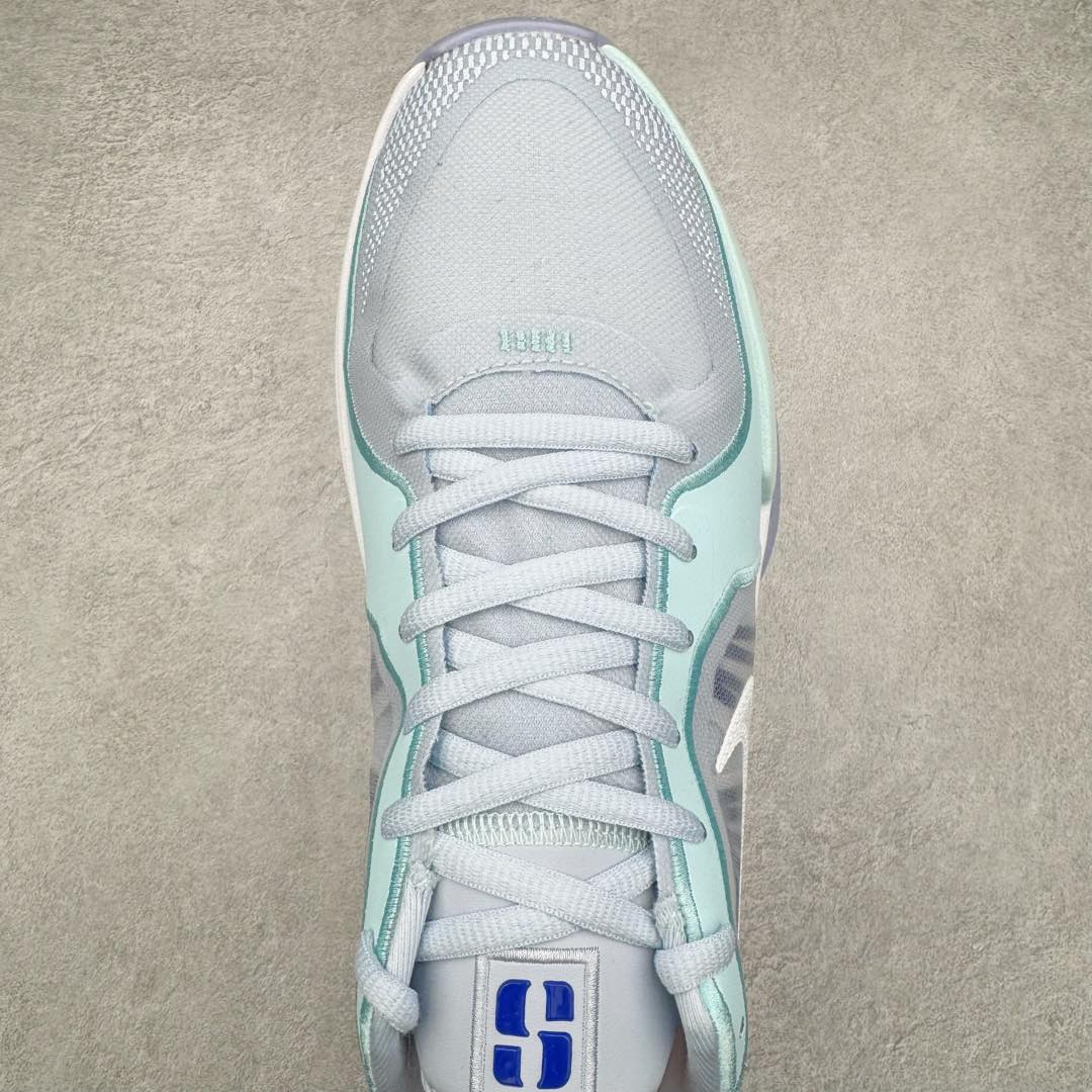 图片[4]-NK Sabrina 2 \’lonic\’ 萨布丽娜二代签名减震防滑低帮篮球鞋 FQ2174-002 灵感来自 lonescu 的罗马尼亚传统 在前掌和鞋眼处采用特殊图案 向传统的罗马尼亚艺术和建筑致敬 它配备了全掌 NK React 缓震系统 并在前脚掌处配备了 Zoom Air 气垫 大胆的任何人任何地方 信息嵌入中底 象征着 lonescu的竞争精神以及她相信梦想家可以来自任何地方 该鞋还包括带锁定中足束带系统 以帮助固定脚部 Sabrina 1 的这款产品采用光子粉尘、无烟煤色、紫红色梦幻、浅烟灰色和浅骨色配色方案 尺码：40 40.5 41 42 42.5 43 44 44.5 45 46-选品中心