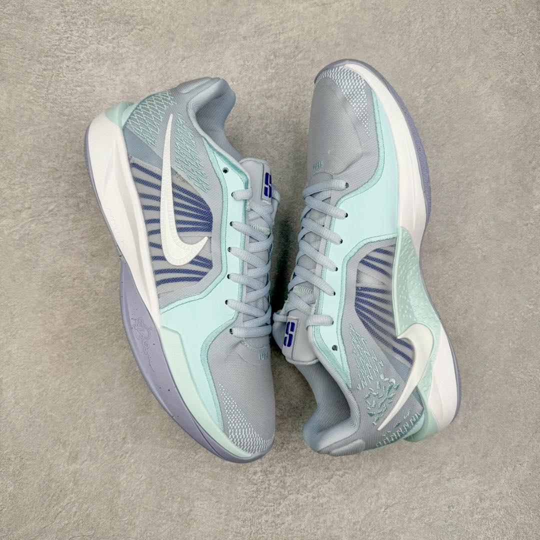 图片[3]-NK Sabrina 2 \’lonic\’ 萨布丽娜二代签名减震防滑低帮篮球鞋 FQ2174-002 灵感来自 lonescu 的罗马尼亚传统 在前掌和鞋眼处采用特殊图案 向传统的罗马尼亚艺术和建筑致敬 它配备了全掌 NK React 缓震系统 并在前脚掌处配备了 Zoom Air 气垫 大胆的任何人任何地方 信息嵌入中底 象征着 lonescu的竞争精神以及她相信梦想家可以来自任何地方 该鞋还包括带锁定中足束带系统 以帮助固定脚部 Sabrina 1 的这款产品采用光子粉尘、无烟煤色、紫红色梦幻、浅烟灰色和浅骨色配色方案 尺码：40 40.5 41 42 42.5 43 44 44.5 45 46-选品中心