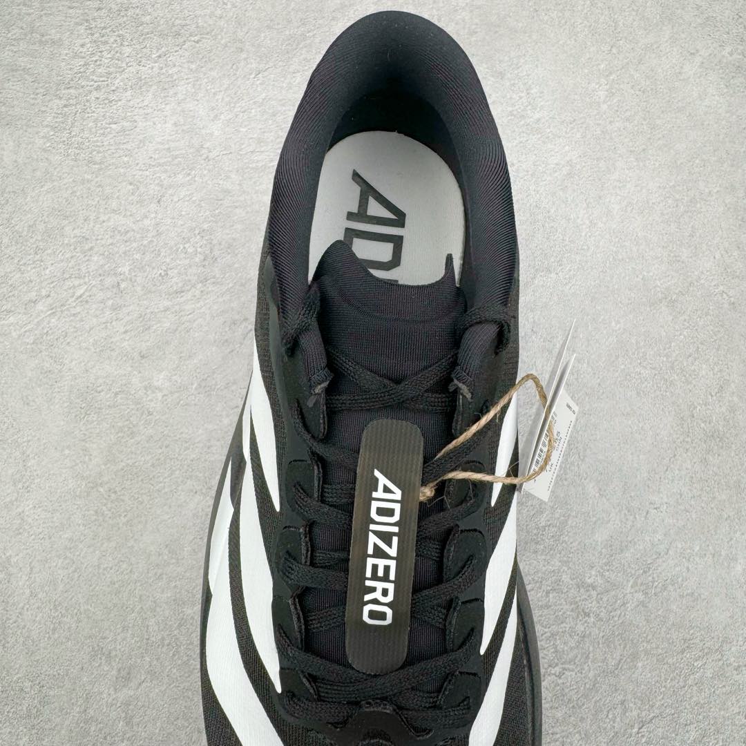 图片[5]-＃纯原 AD Adizero Eva SL M 零度进化版系列低帮轻便透气竞速休闲运动慢跑鞋 JP7149 相信大家对去年 adidas 横空出世的「顶级超跑」adiZero Adios Pro EVO 1 记忆犹新！不仅登顶阿迪史上最轻跑鞋宝座，更在接下来的全球马拉松赛事中，持续书写着惊人成绩，被网友戏称新一代「阿迪神鞋」全网刷屏！极简设计语言与强烈速度感和存在感的鞋侧三线，让人过目不忘，特别种草！其中定位于中长跑训练的 adidas Adizero Evo SL，整体外观造型与 adiZero Adios Pro EVO 1 非常相似。中底配置方面搭载全掌 Lightstrike Pro，鞋面采用透气网面示人，契合日常训练鞋的定位，更加耐用。外底给到了马牌橡胶，及类似上代竞速旗舰 adidas Adizero Adios Pro 3 区域分布。整体看下来无论是外观的鲜明辨识度，还是配置的扎实程度都很顶。尺码：36 36⅔ 37⅓ 38 38⅔ 39⅓ 40 40⅔ 41⅓ 42 42⅔ 43⅓ 44 45-选品中心