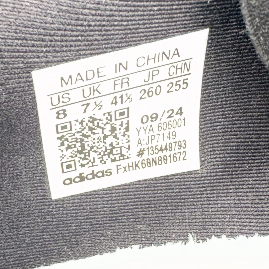 图片[12]-＃纯原 AD Adizero Eva SL M 零度进化版系列低帮轻便透气竞速休闲运动慢跑鞋 JP7149 相信大家对去年 adidas 横空出世的「顶级超跑」adiZero Adios Pro EVO 1 记忆犹新！不仅登顶阿迪史上最轻跑鞋宝座，更在接下来的全球马拉松赛事中，持续书写着惊人成绩，被网友戏称新一代「阿迪神鞋」全网刷屏！极简设计语言与强烈速度感和存在感的鞋侧三线，让人过目不忘，特别种草！其中定位于中长跑训练的 adidas Adizero Evo SL，整体外观造型与 adiZero Adios Pro EVO 1 非常相似。中底配置方面搭载全掌 Lightstrike Pro，鞋面采用透气网面示人，契合日常训练鞋的定位，更加耐用。外底给到了马牌橡胶，及类似上代竞速旗舰 adidas Adizero Adios Pro 3 区域分布。整体看下来无论是外观的鲜明辨识度，还是配置的扎实程度都很顶。尺码：36 36⅔ 37⅓ 38 38⅔ 39⅓ 40 40⅔ 41⅓ 42 42⅔ 43⅓ 44 45-选品中心