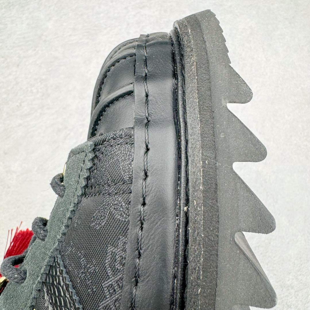 图片[11]-＃纯原 CLOT x AD Originals Superstar “Chinese New Year” 贝壳头联名蛇年限定 黑丝绸 JR5114 如今各个品牌都非常重视春节主题鞋款的打造，这其中也包括我们非常熟知的CLOT。CLOT为即将到来的蛇年准备的是一双与adidas Originals联手打造的Superstar。这双鞋的整体设计思路和风格可以说很CLOT，最大的特点就是鞋身选用了丝绸材质，并且上面还带有CLOT和三叶草的图案标识，而鞋侧的标志性三道杠也加入了蛇鳞纹理来呼应主题。鞋款整体选用了易穿搭的黑色作为主色调，鞋带扣、古币挂饰以及鞋舌的双方标识均使用了金色，而加厚的锯齿形外底以及标志性的贝壳头无疑把鞋款的独特属性进一步展现出来。尺码：36 36.5 37.5 38 38.5 39 40 40.5 41 42 42.5 43 44 44.5 45 46-选品中心