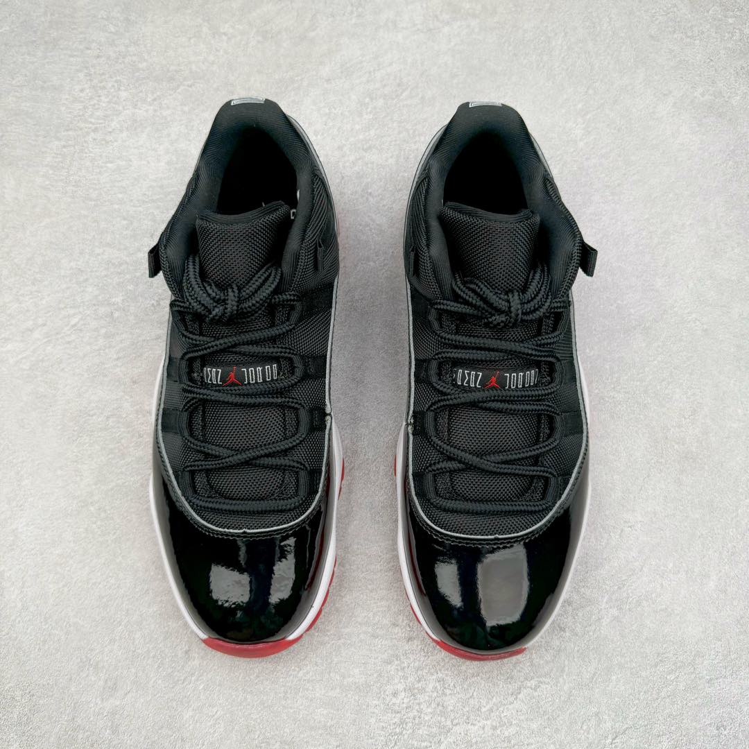 图片[2]-＃KZ神版 Air Jordan AJ11 Low \\\”Bred\\\” 低帮 黑红2025 FV5104-006 市场中端王者 耗时半年巨作 全套原纸板楦头开发 确保原汁原味 完美呈现11代版型 此版本只针对中端市场 皮料材质有所更替 其他数据细节工艺流程均保持一致绝不口嗨 细节品控鞋型随意秒杀市面3XX 原楦原档案数据开模打造 原厂中底拉帮钢印 原厂进口漆皮 防冻不开裂 原装鞋撑 水晶大底正确色度色泽 原楦原数据刺绣 原厂车缝走线及对位 毫厘不差 飞人logo采用原数据电脑刺绣 原装正品碳纤维真实碳板 增强抗扭 原内标 原盒标 正确官方原盒 防氧化水晶外底 原厂配套全掌solo气垫 进口港宝加持 后跟自然饱满 全鞋荧光划线卡点 追求极致完美 每一双都是工艺品 多重QC质检 超越公司货的品控标准 实实在在的免检产品 尺码：36 36.5 37.5 38 38.5 39 40 40.5 41 42 42.5 43 44 44.5 45 46 47.5-选品中心
