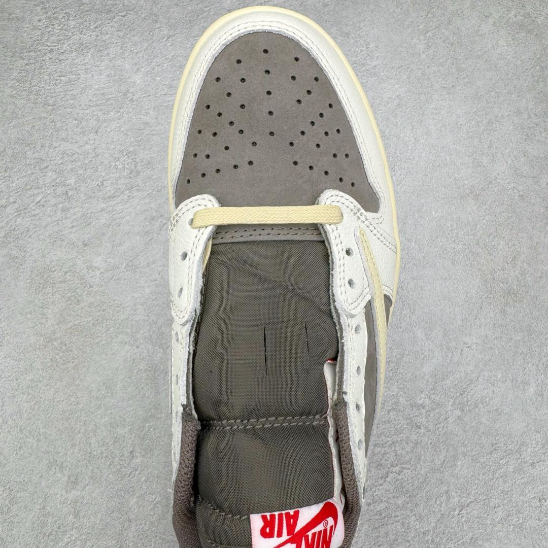 图片[4]-＃DGC裁片福利 Travis Scott x Air Jordan AJ1 Low OG SP TS联名白棕倒钩低帮 DM7866-162 十年一代莞产技术加持 原楦原纸板开发 后跟弧度收口自然不对折 原厂电绣 鬼脸飞翼针数密度一致 追求零偏差 市场巅峰之作 原档纸板数据 精准Swoosh Logo内腰字体高度对位 原厂拉帮工艺 起针回针位置针距密度一致 正确鞋垫四分之三背胶 原厂皮料 麂皮绒感效果一致 进口玻璃冲刀皮料裁剪零毛边 全鞋电脑针车工艺 极致一眼正品既视感 最高QC检验标准控制溢胶整体清洁度 鞋盒、防尘纸 鞋带 均采购来自原厂 尺码对应库存‼️-选品中心