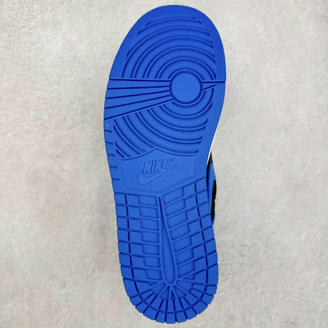 图片[9]-＃DGC裁片福利 Air Jordan AJ1 Retro High 翻毛皮皇家蓝 DZ5485-042 全套原纸板楦头开发 原厂特供皮料加持 确保原汁原味 完美呈现一代版型 一比一鞋头弧度高度鞋身弧度 数据细节工艺流程均保持原鞋一致 后跟弧度收口自然对折 极致一眼正品既视感 原厂皮料 进口玻璃冲刀皮料裁剪零毛边 承诺百分百一致原鞋 全鞋电脑针车工艺 鞋面清洁度最高QC检验标准 控制溢胶 飞翼3D高频深度立体 鞋盒、防尘纸 均采购来自原厂 尺码对应库存‼️-选品中心