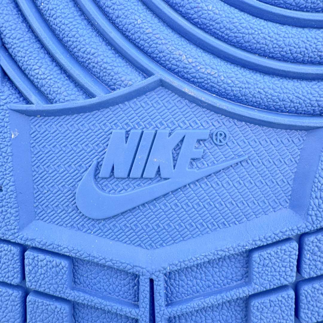 图片[17]-＃DGC裁片福利 Air Jordan AJ1 Retro High 翻毛皮皇家蓝 DZ5485-042 全套原纸板楦头开发 原厂特供皮料加持 确保原汁原味 完美呈现一代版型 一比一鞋头弧度高度鞋身弧度 数据细节工艺流程均保持原鞋一致 后跟弧度收口自然对折 极致一眼正品既视感 原厂皮料 进口玻璃冲刀皮料裁剪零毛边 承诺百分百一致原鞋 全鞋电脑针车工艺 鞋面清洁度最高QC检验标准 控制溢胶 飞翼3D高频深度立体 鞋盒、防尘纸 均采购来自原厂 尺码对应库存‼️-选品中心