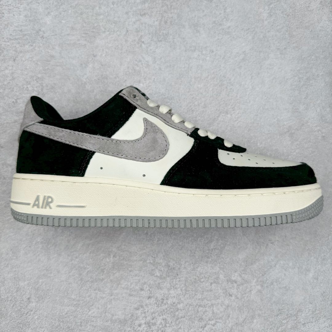 NK Air Force 1´07 Low 空军一号低帮百搭休闲运动板鞋 AV0383-233 柔软、弹性十足的缓震性能和出色的中底设计 横跨复古与现代的外型结合 造就出风靡全球 三十多年的Force 1 直到今天还深受青睐 尺码:36 36.5 37.5 38 38.5 39 40 40.5 41 42 42.5 43 44 44.5 45-选品中心