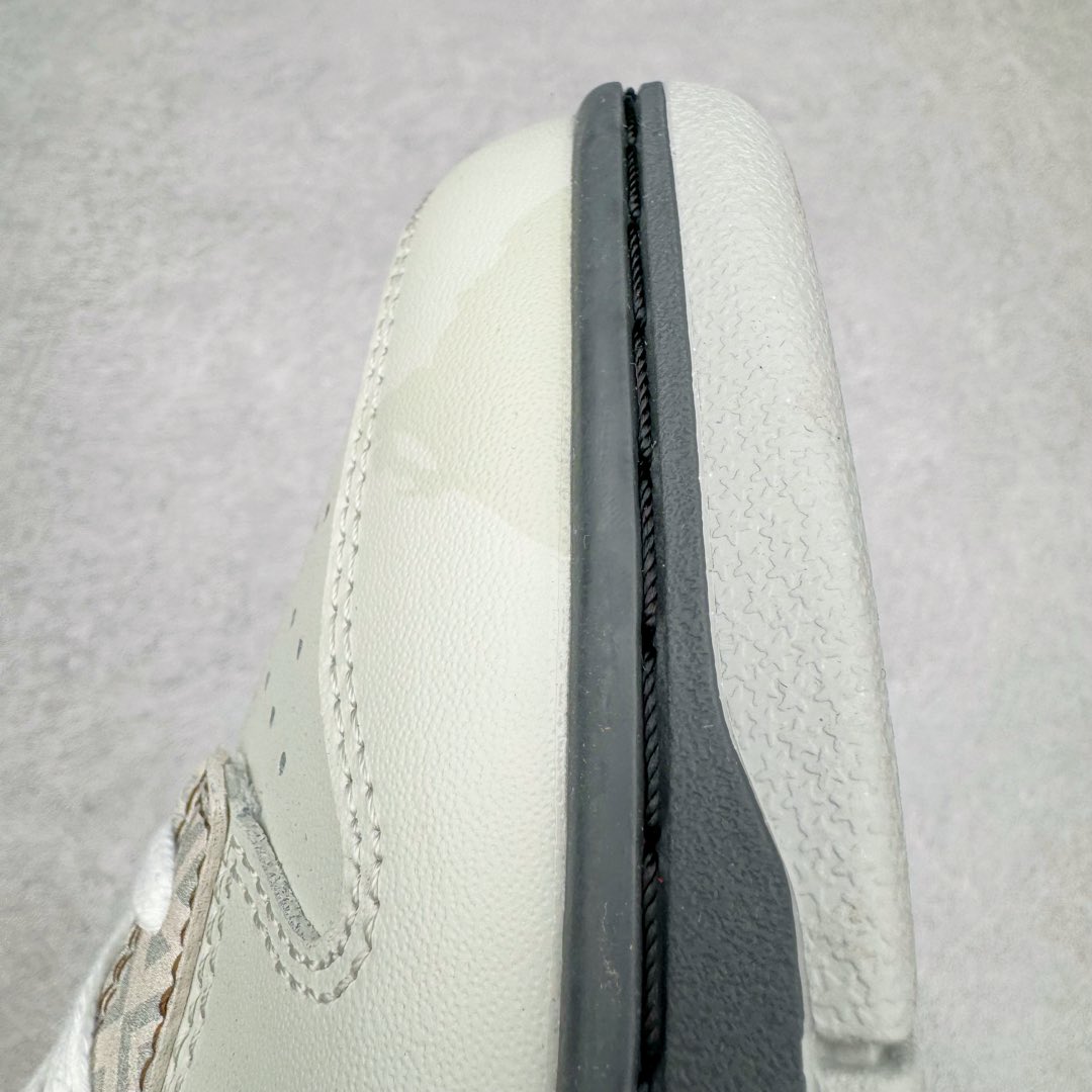 图片[19]-＃YC纯原 NK Dunk Low 心系旷野DD1391-103 定制系列天花板 无原鞋不开发 全系列得物原鞋一比一校对开发 配色持续更新中 终端对接 优势输出 全套原厂楦头原纸板数据档案倾力打造 原汁原味莞产 极致还原 圈内最强针车工艺 高端零售指定版 广东原厂配套原盒原标 鞋盒分三个尺码段 原厂冲刀 超高清洁度 全鞋零毛边皮料切割 采用原厂百宏鞋带以及原厂百宏织唛舌标 内标可供原厂几率过验 进口原装条纹中底布 四线拉帮白色点胶 原厂拉帮手法遵循公司 原厂电绣 极致还原 尺码：36 36.5 37.5 38 38.5 39 40 40.5 41 42 42.5 43 44 44.5 45 46-选品中心