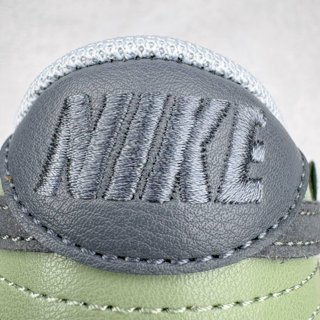 图片[13]-＃YC纯原 NK Dunk Low 心系旷野DD1391-103 定制系列天花板 无原鞋不开发 全系列得物原鞋一比一校对开发 配色持续更新中 终端对接 优势输出 全套原厂楦头原纸板数据档案倾力打造 原汁原味莞产 极致还原 圈内最强针车工艺 高端零售指定版 广东原厂配套原盒原标 鞋盒分三个尺码段 原厂冲刀 超高清洁度 全鞋零毛边皮料切割 采用原厂百宏鞋带以及原厂百宏织唛舌标 内标可供原厂几率过验 进口原装条纹中底布 四线拉帮白色点胶 原厂拉帮手法遵循公司 原厂电绣 极致还原 尺码：36 36.5 37.5 38 38.5 39 40 40.5 41 42 42.5 43 44 44.5 45 46-选品中心