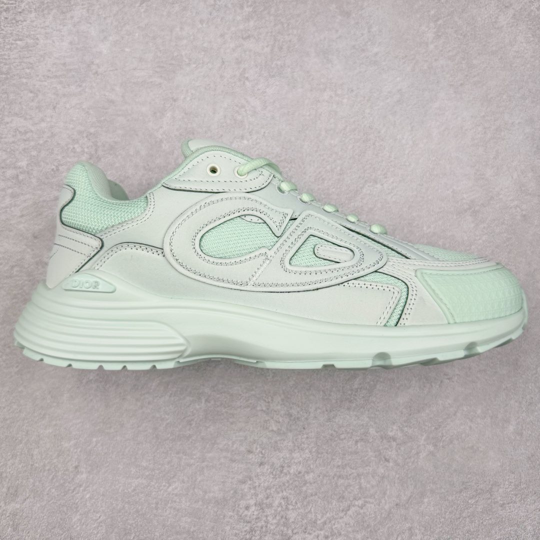 纯原 Dior x Stone Island 迪奥石头岛联名款B30系列休闲运动鞋老爹鞋 原版购入开发 做货 这次精彩的合作堪称一场别开生面的对话，展现了非凡的创意。金•琼斯 （KIM JONES）倾情呈献 DIOR AND STONEISLAND 限定系列，经典罗盘玫瑰与 DIOR 徽标相互融合外贸热销款 原版开模 海淘专供品质同渠道货源 该款系列采用黑网色眼织物白和色科技料面精心制作，作饰以反光“CD30”图形标志，外格轻盈的刻雕效果橡胶鞋搭底配标志性点的缀提升格调，内弹部力细节塑造想理的舒适穿着体验可与各休式闲造型配搭，彰显尚时现代的运风动范 尺码：38 39 40 41 42 43 44 45 46 47-选品中心