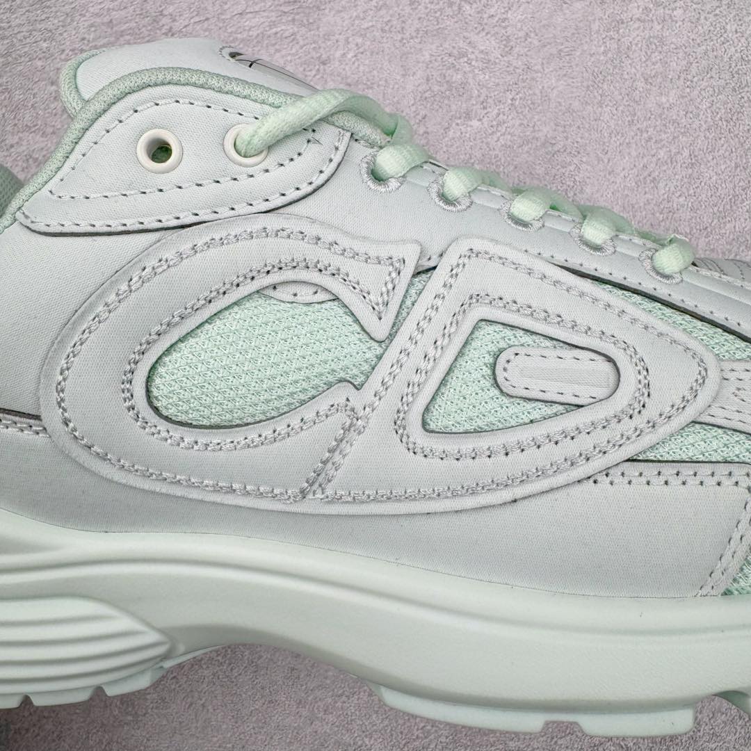 图片[16]-纯原 Dior x Stone Island 迪奥石头岛联名款B30系列休闲运动鞋老爹鞋 原版购入开发 做货 这次精彩的合作堪称一场别开生面的对话，展现了非凡的创意。金•琼斯 （KIM JONES）倾情呈献 DIOR AND STONEISLAND 限定系列，经典罗盘玫瑰与 DIOR 徽标相互融合外贸热销款 原版开模 海淘专供品质同渠道货源 该款系列采用黑网色眼织物白和色科技料面精心制作，作饰以反光“CD30”图形标志，外格轻盈的刻雕效果橡胶鞋搭底配标志性点的缀提升格调，内弹部力细节塑造想理的舒适穿着体验可与各休式闲造型配搭，彰显尚时现代的运风动范 尺码：38 39 40 41 42 43 44 45 46 47-选品中心