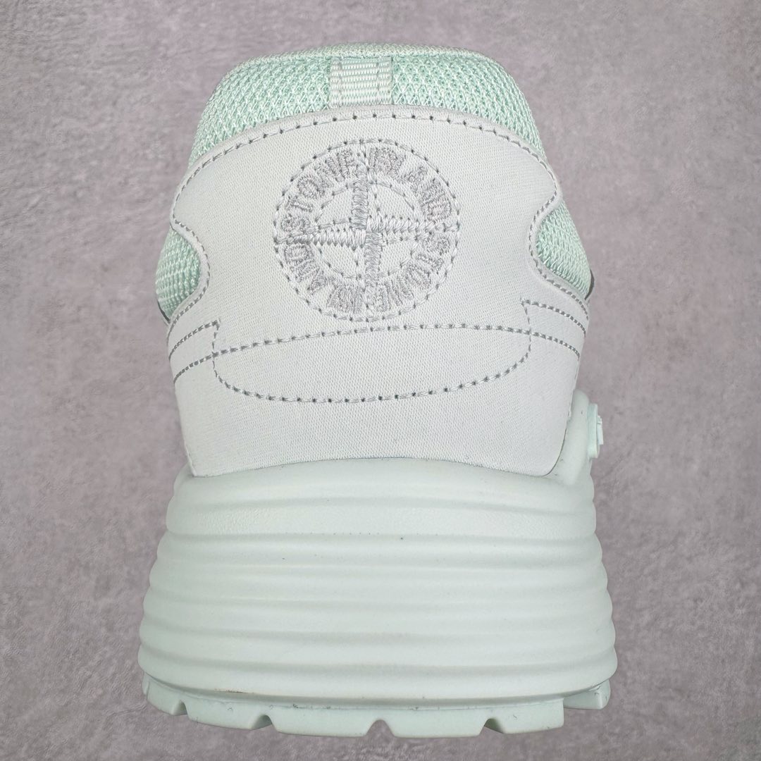 图片[8]-纯原 Dior x Stone Island 迪奥石头岛联名款B30系列休闲运动鞋老爹鞋 原版购入开发 做货 这次精彩的合作堪称一场别开生面的对话，展现了非凡的创意。金•琼斯 （KIM JONES）倾情呈献 DIOR AND STONEISLAND 限定系列，经典罗盘玫瑰与 DIOR 徽标相互融合外贸热销款 原版开模 海淘专供品质同渠道货源 该款系列采用黑网色眼织物白和色科技料面精心制作，作饰以反光“CD30”图形标志，外格轻盈的刻雕效果橡胶鞋搭底配标志性点的缀提升格调，内弹部力细节塑造想理的舒适穿着体验可与各休式闲造型配搭，彰显尚时现代的运风动范 尺码：38 39 40 41 42 43 44 45 46 47-选品中心