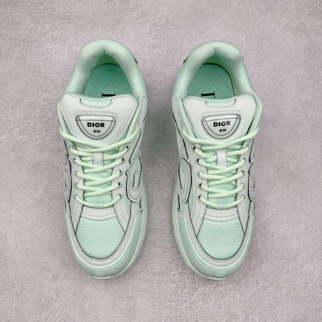 图片[2]-纯原 Dior x Stone Island 迪奥石头岛联名款B30系列休闲运动鞋老爹鞋 原版购入开发 做货 这次精彩的合作堪称一场别开生面的对话，展现了非凡的创意。金•琼斯 （KIM JONES）倾情呈献 DIOR AND STONEISLAND 限定系列，经典罗盘玫瑰与 DIOR 徽标相互融合外贸热销款 原版开模 海淘专供品质同渠道货源 该款系列采用黑网色眼织物白和色科技料面精心制作，作饰以反光“CD30”图形标志，外格轻盈的刻雕效果橡胶鞋搭底配标志性点的缀提升格调，内弹部力细节塑造想理的舒适穿着体验可与各休式闲造型配搭，彰显尚时现代的运风动范 尺码：38 39 40 41 42 43 44 45 46 47-选品中心