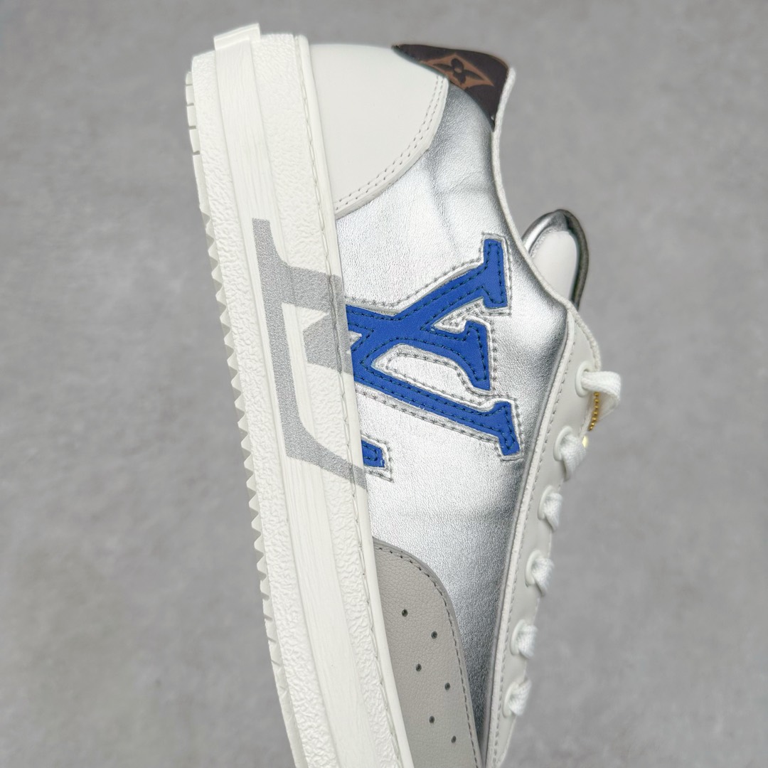 图片[6]-Louis Vuitton 路易威登 lv Time Out 低帮时尚运动板鞋 为舒软小牛皮革压印金属质感 Monogram 图案 再令 Louis 和vuitton 装饰点缀鞋带 与卢勒克斯金属线共同 释放莹泽光芒 搭配后部 Monogram帆布饰边和加厚胎面橡胶外底 鞋面胎牛皮和进口PVC制裁而成 高密度进口电脑车线工艺、经典LOGO跟PVC完美结合 原版大底开模 内里采用进口羊皮 超软皮内里+鞋垫 最新LV/路易威登 杨幂 关晓彤 官方等多明星网红同款 快手抖音等多平台热推 尺码：35 36 37 38 39 40 41 42 43 44-选品中心