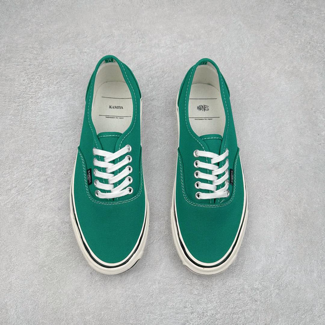 图片[2]-KAMIYA x MADNESS 重磅联名3.0 鲨鱼齿 五色 MMY三原康裕副线设计师KOJI KAMIYA主理日本新晋潮流品牌/神谷康司联名余文乐主理品牌成立十周年特别企划MADNESS x KAMIYA Vulcanize Low Sneaker 系列开口笑扭曲水线休闲运动硫化滑板板鞋“联名鲨鱼齿” 尺码：35 36 36.5 37 38 38.5 39 40 40.5 41 42 42.5 43 44-选品中心