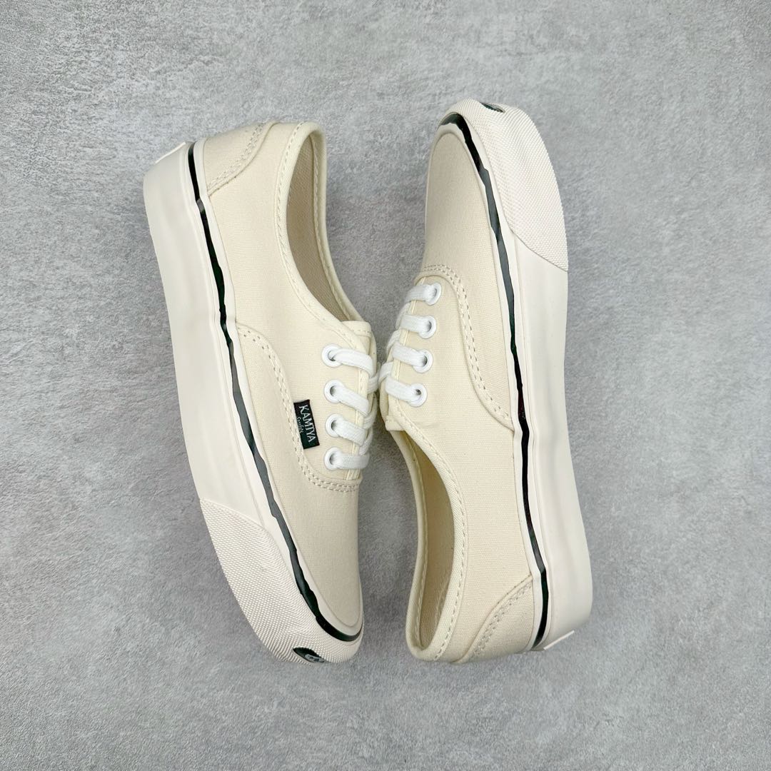 图片[3]-KAMIYA x MADNESS 重磅联名3.0 鲨鱼齿 五色 MMY三原康裕副线设计师KOJI KAMIYA主理日本新晋潮流品牌/神谷康司联名余文乐主理品牌成立十周年特别企划MADNESS x KAMIYA Vulcanize Low Sneaker 系列开口笑扭曲水线休闲运动硫化滑板板鞋“联名鲨鱼齿” 尺码：35 36 36.5 37 38 38.5 39 40 40.5 41 42 42.5 43 44-选品中心