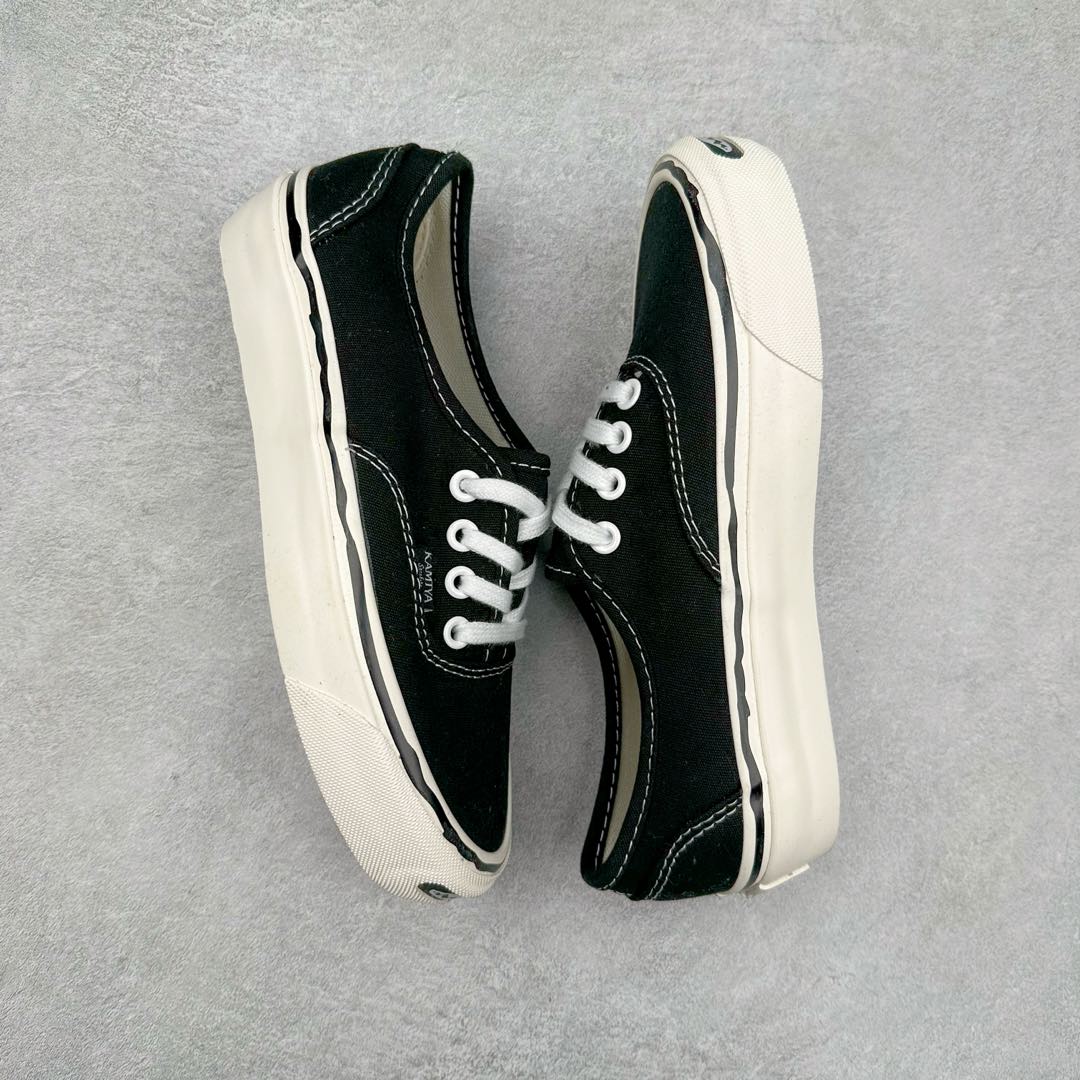 图片[3]-KAMIYA x MADNESS 重磅联名3.0 鲨鱼齿 五色 MMY三原康裕副线设计师KOJI KAMIYA主理日本新晋潮流品牌/神谷康司联名余文乐主理品牌成立十周年特别企划MADNESS x KAMIYA Vulcanize Low Sneaker 系列开口笑扭曲水线休闲运动硫化滑板板鞋“联名鲨鱼齿” 尺码：35 36 36.5 37 38 38.5 39 40 40.5 41 42 42.5 43 44-选品中心