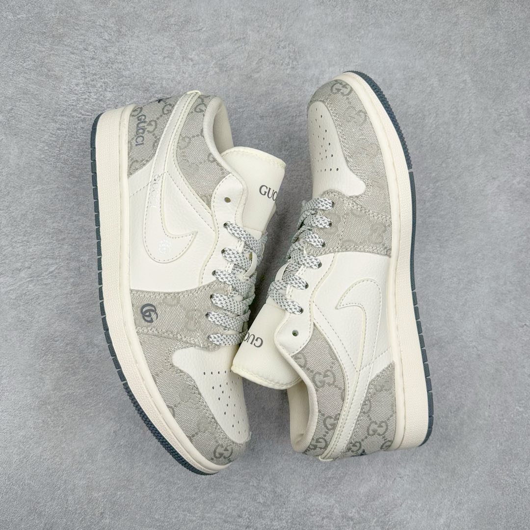图片[3]-Air Jordan AJ1 Low 低帮定制 DM5688-101 原厂内置气垫魔块 A模大底 头层小牛皮 鞋舌AJ原厂专用牛津布+AJ专用反口珍珠布+原厂无杂质高弹内里海棉+特殊封边弹力鞋带 尺码：36 36.5 37.5 38 38.5 39 40 40.5 41 42 42.5 43 44 44.5 45 46 47.5-选品中心