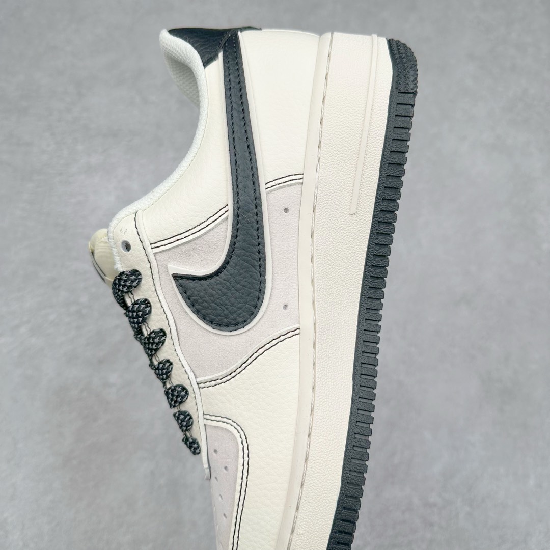 图片[7]-NK Air Force 1´07 Low 空军一号低帮百搭休闲运动板鞋 BB7518-010 柔软、弹性十足的缓震性能和出色的中底设计 横跨复古与现代的外型结合 造就出风靡全球 三十多年的Force 1 直到今天还深受青睐 尺码：36 36.5 37.5 38 38.5 39 40 40.5 41 42 42.5 43 44 44.5 45-选品中心